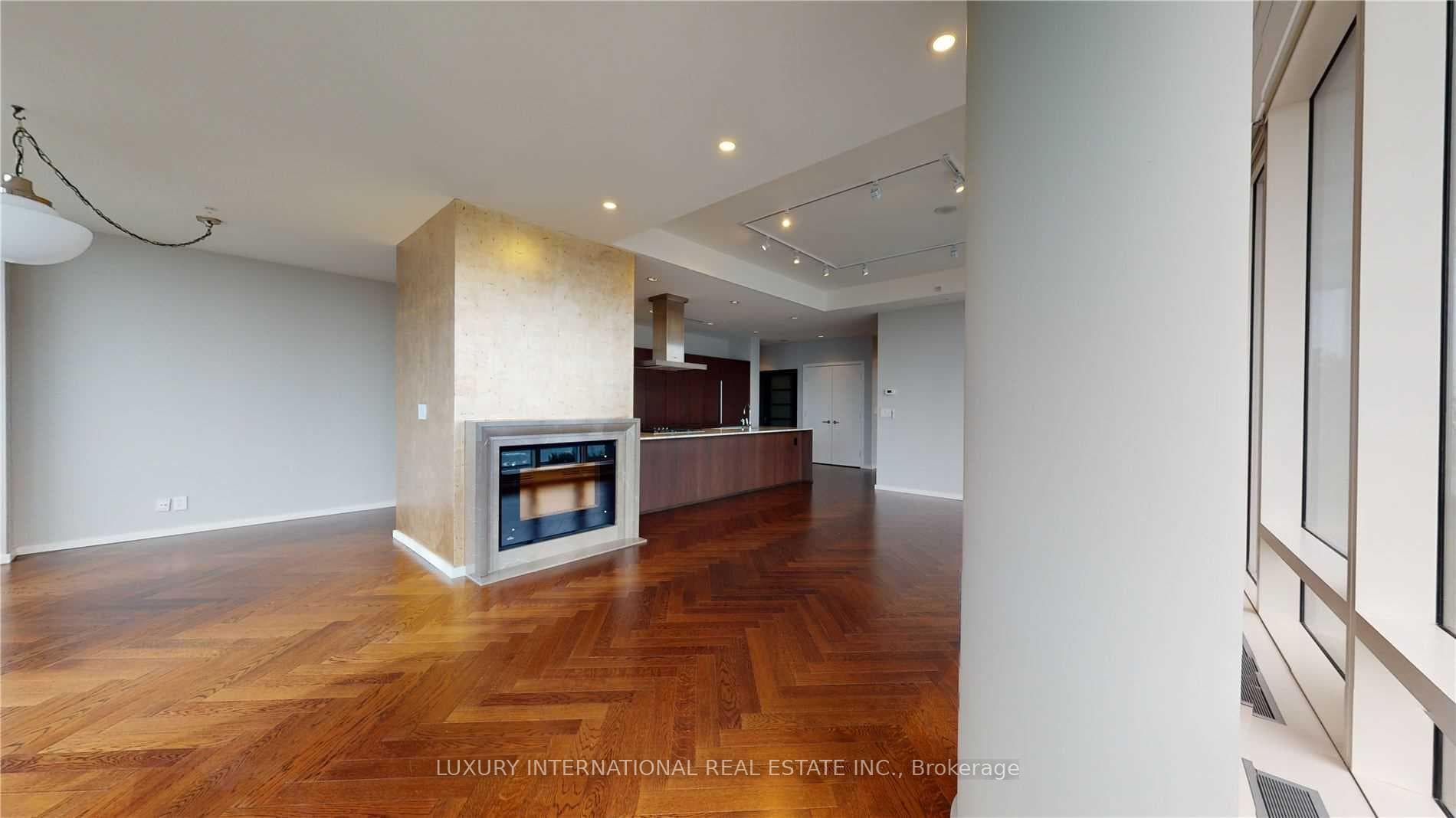 180 University Avenue Unit 5404 photo 23