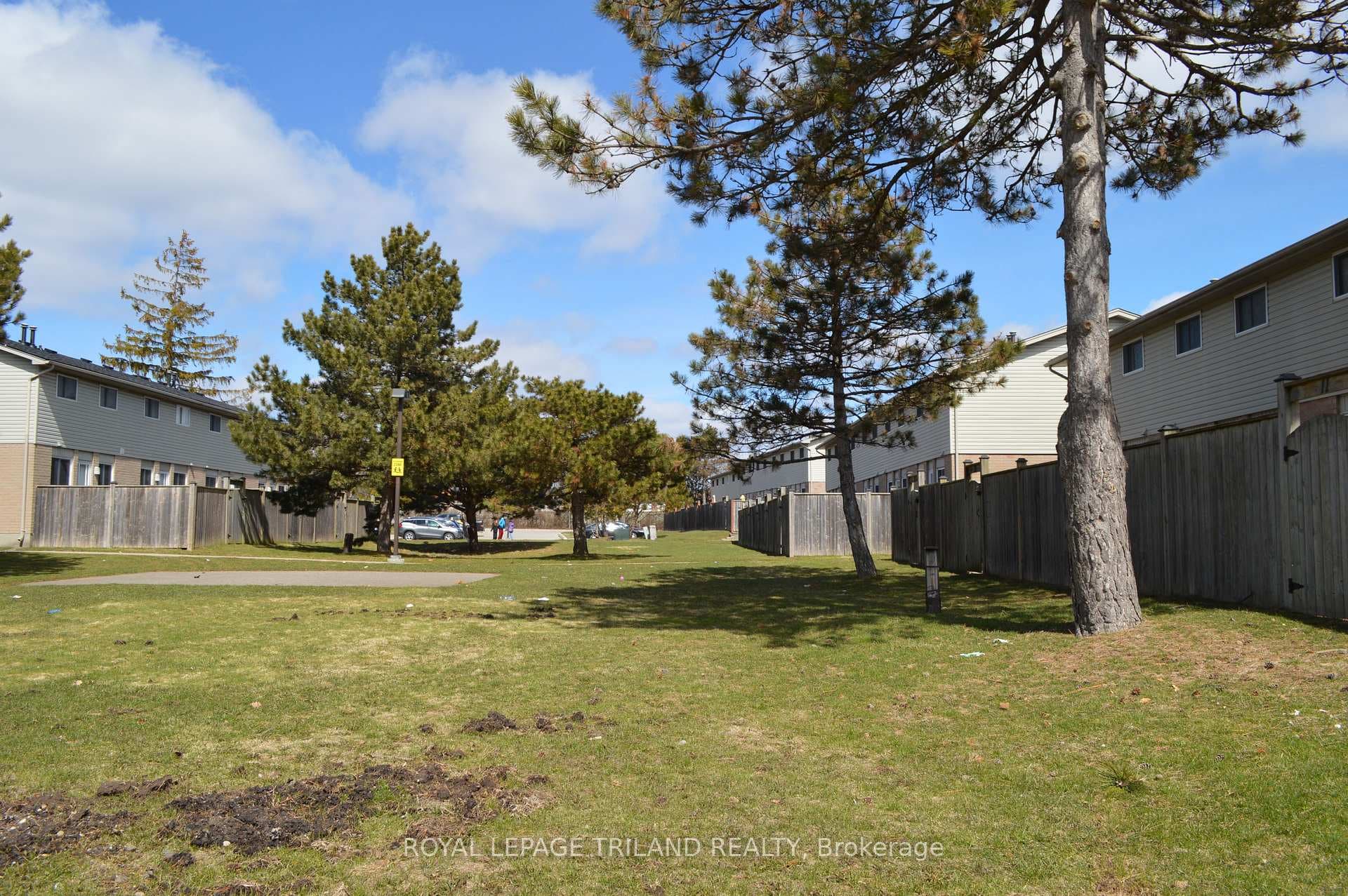 1095 Jalna Boulevard Unit 11 photo 21