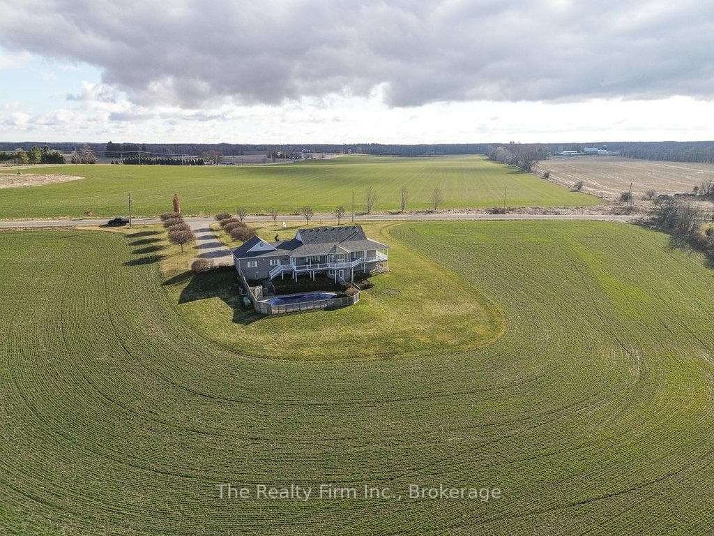 716173 18th Line photo 34