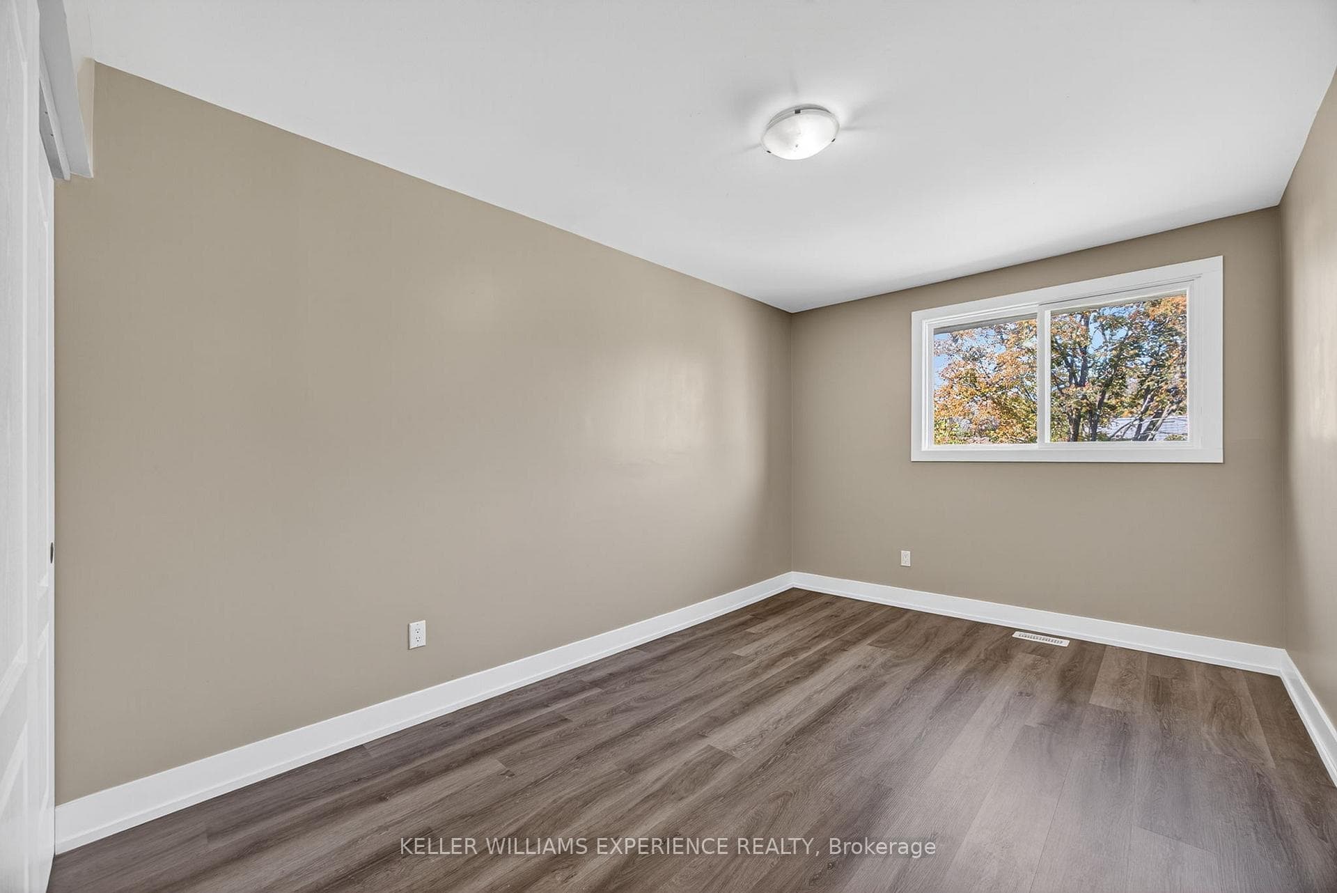 12 LANKIN Boulevard Unit #22 photo 29