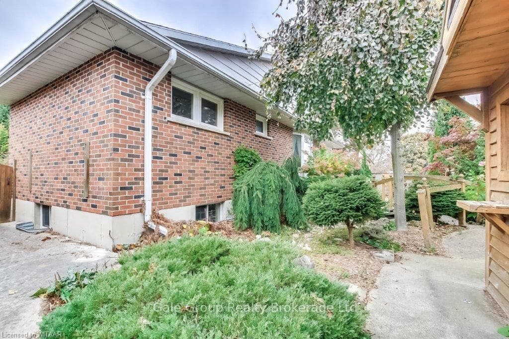 34 WINDERMERE Crescent photo 10
