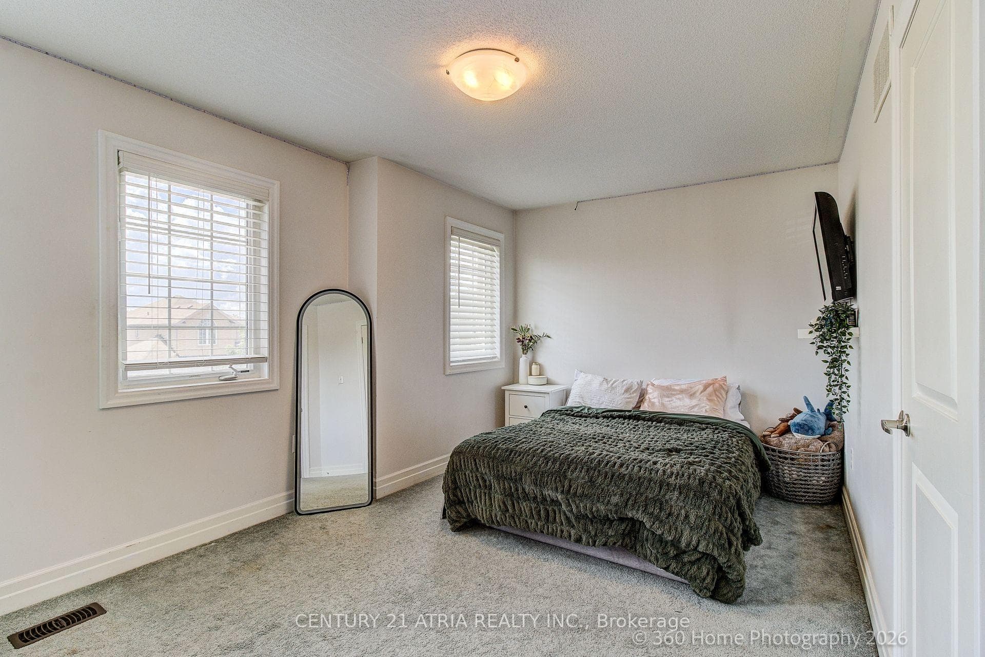 1386 Sheldon Street photo 20