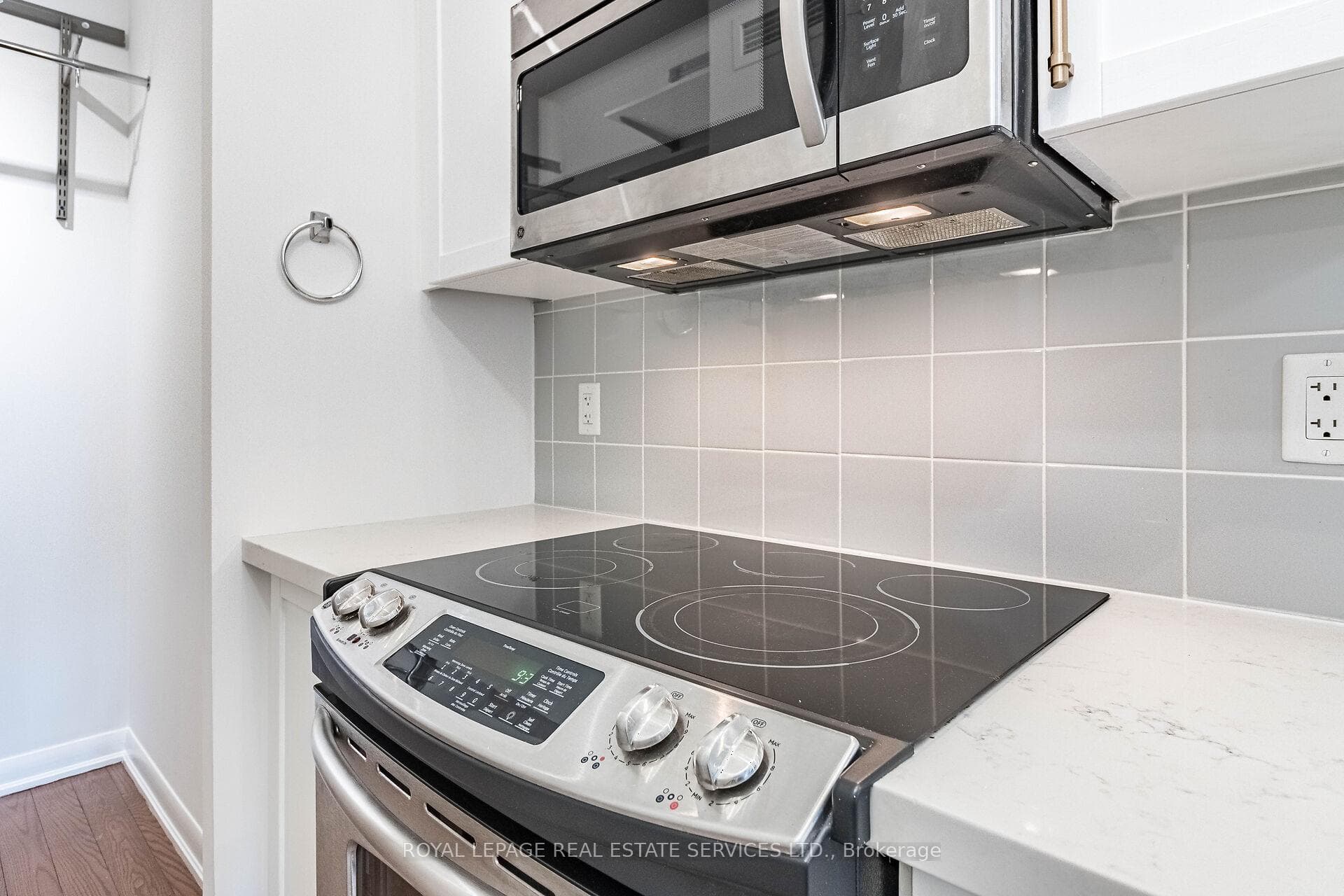 205 Sherway Gardens Road Unit 111 photo 20