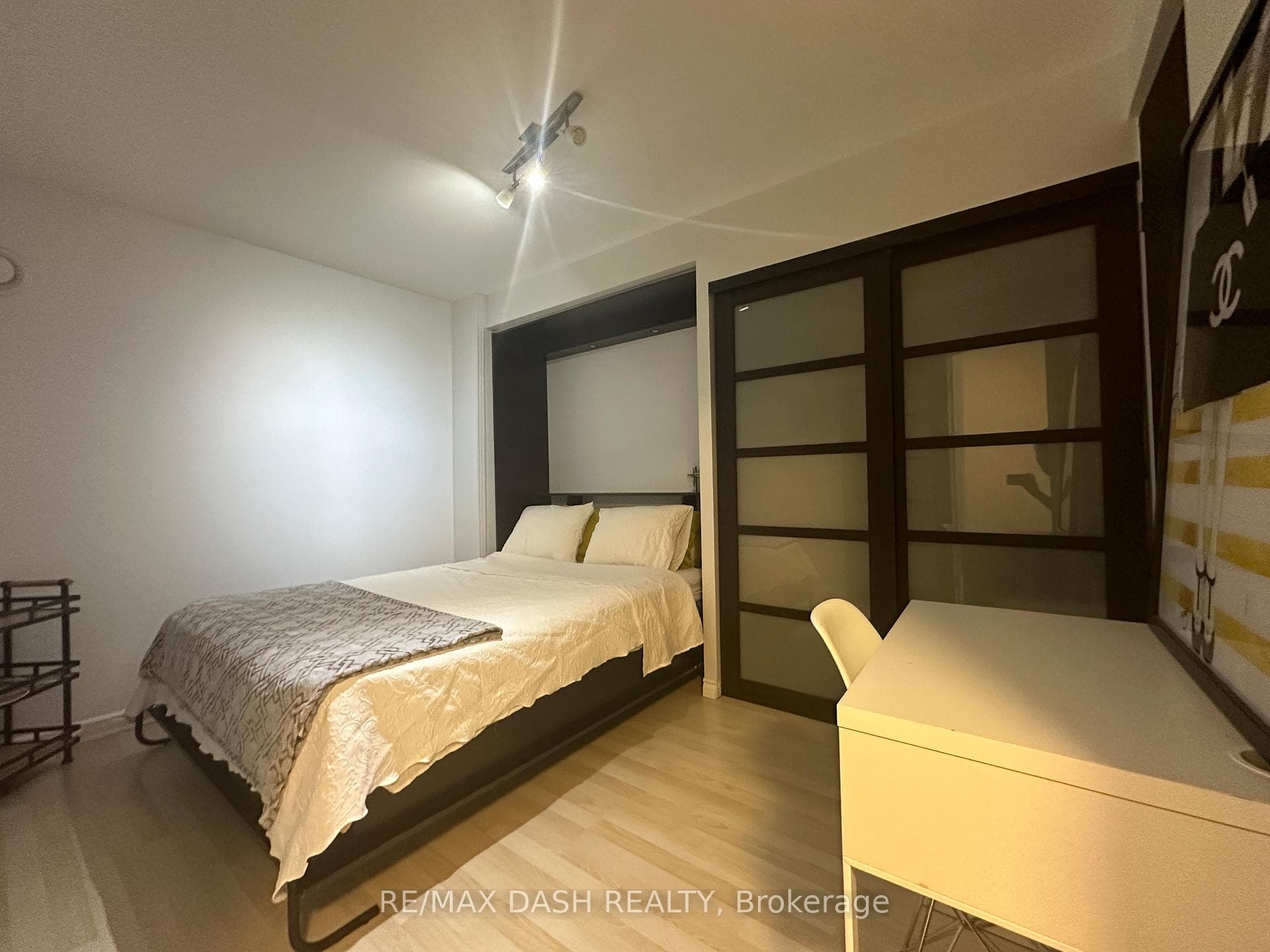 60 Homewood Avenue Unit 411 photo 5