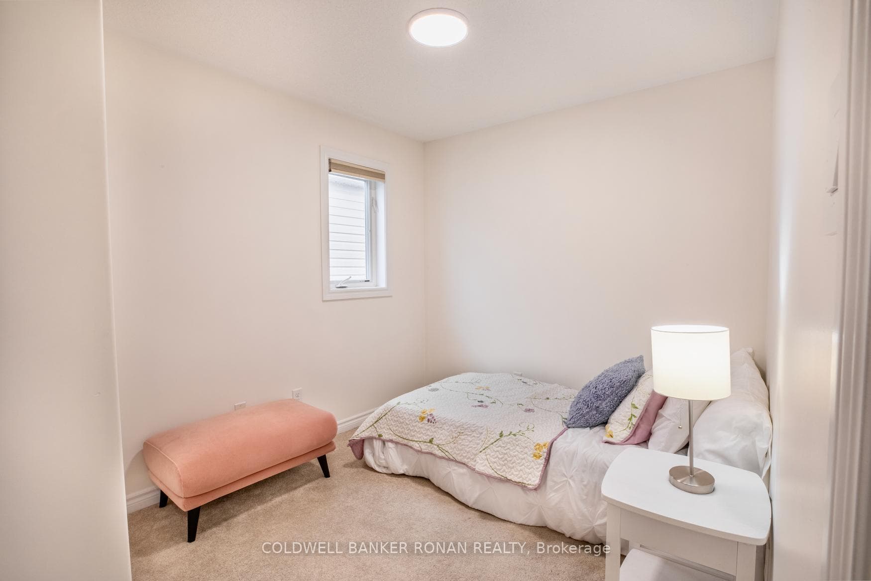 115 Banting Crescent photo 22