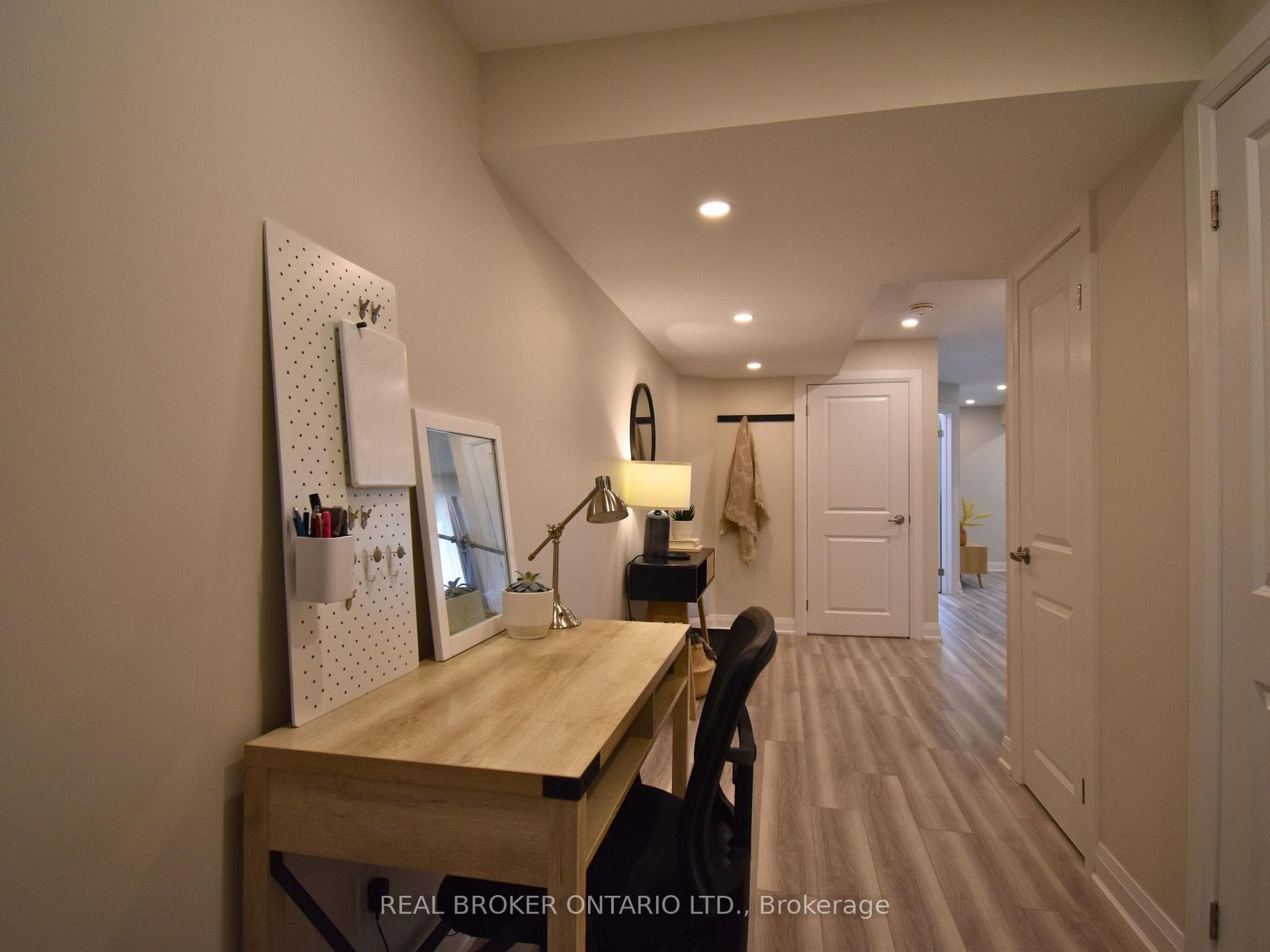 1004 Dashwood Court Unit LOWER photo 22
