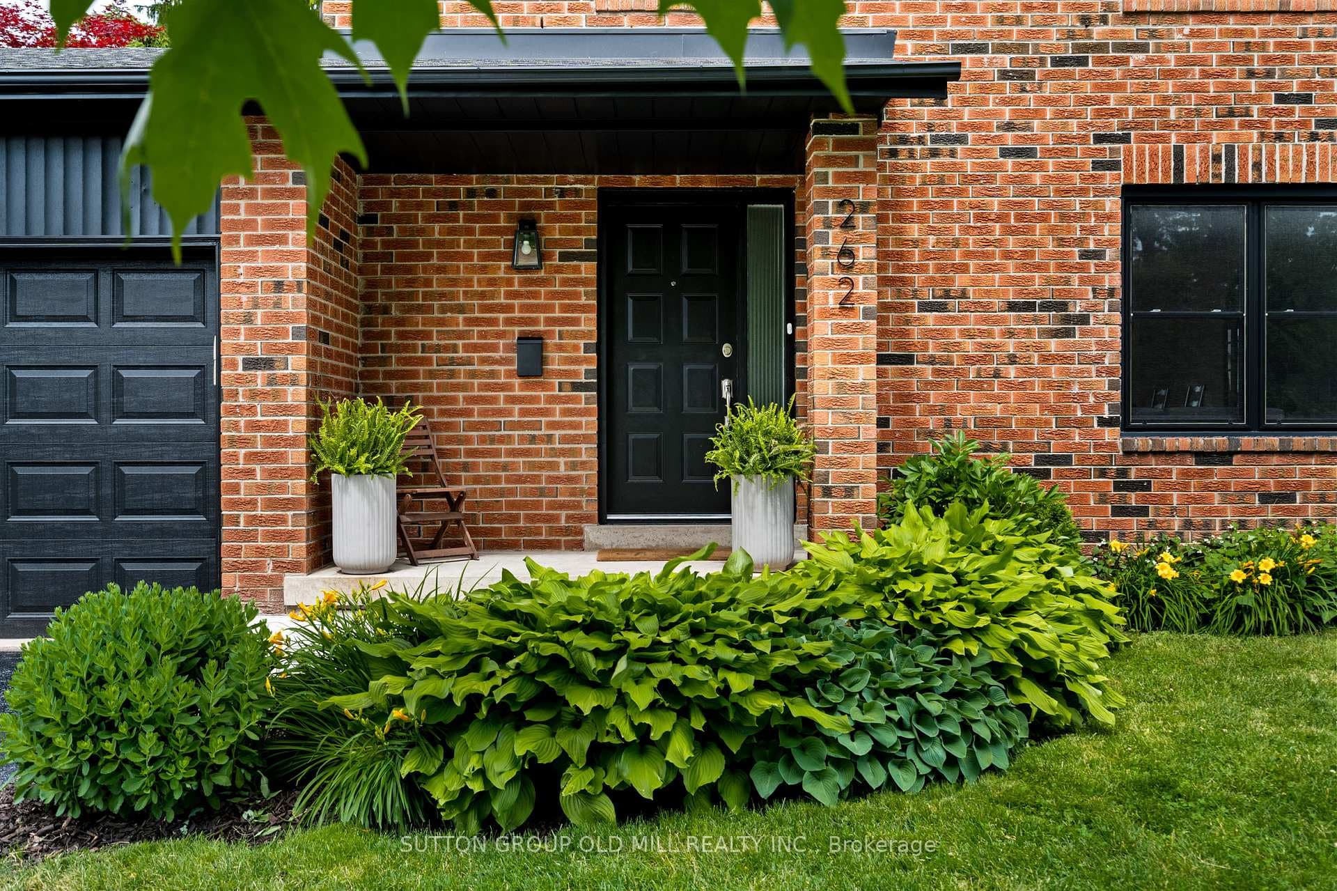 262 Chalmers Street photo 2