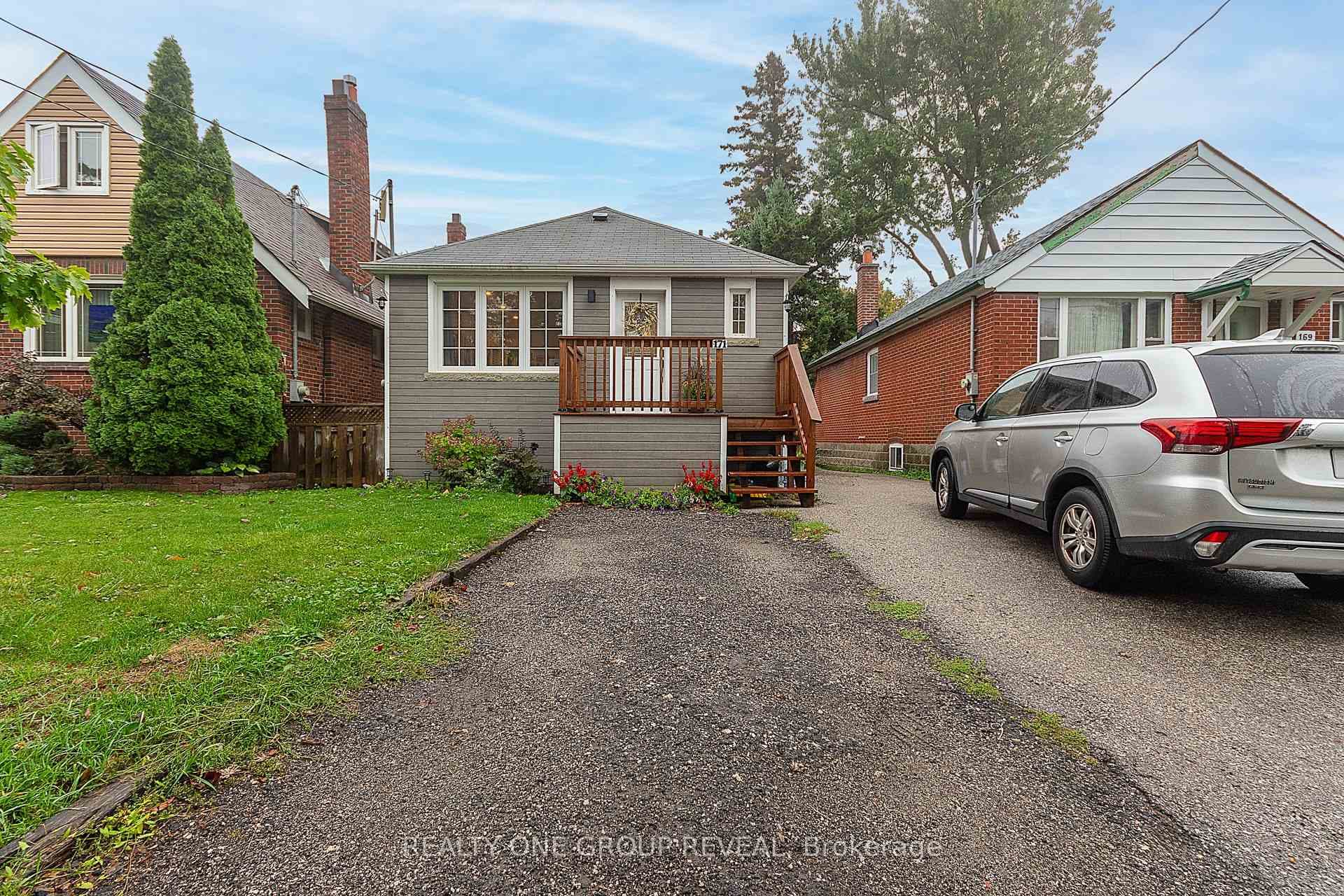 171 McIntosh Street photo 2