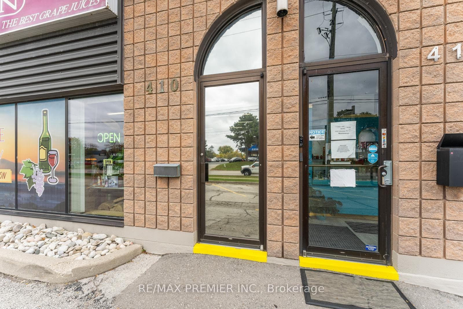410 Speers Road photo 4