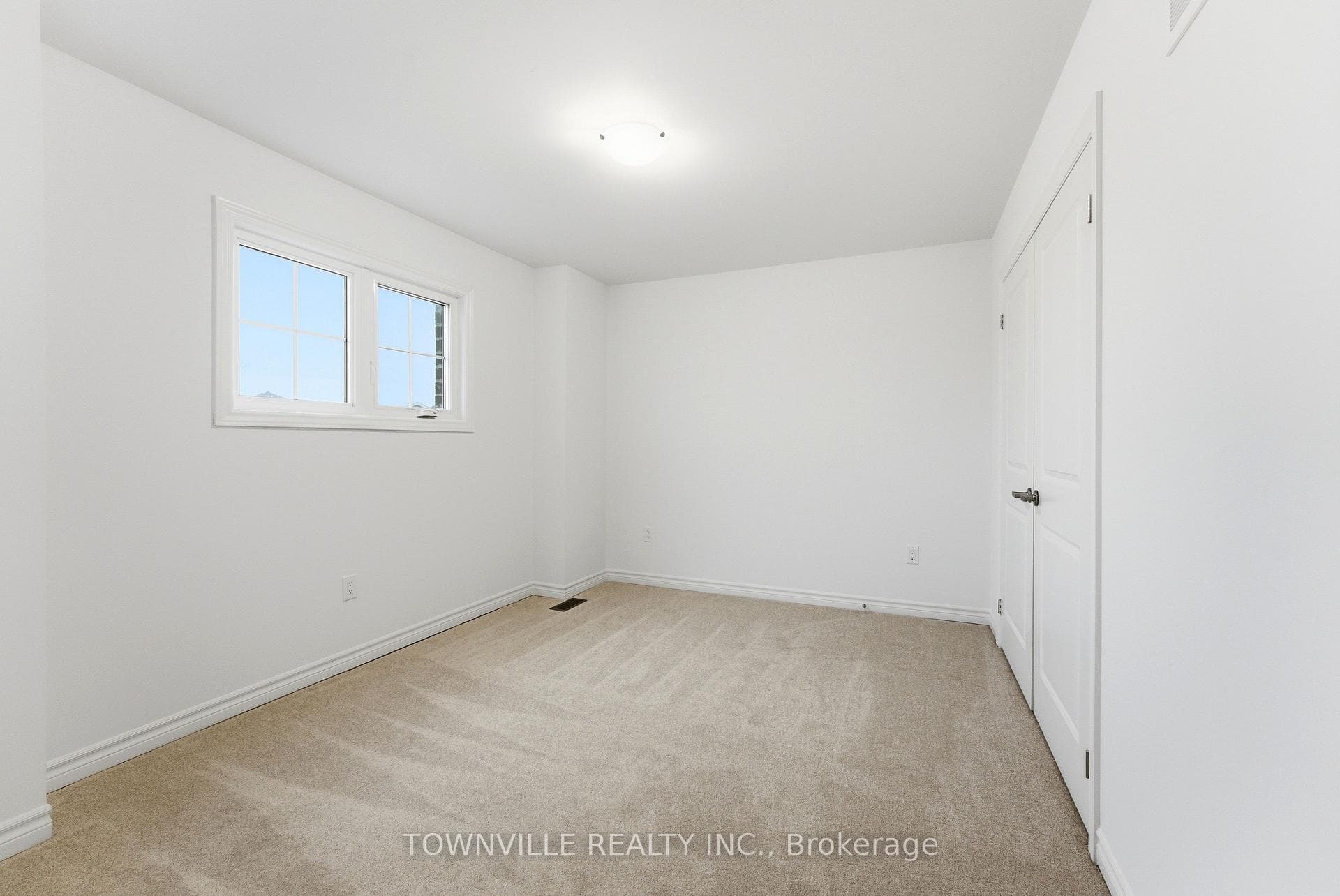 42 Bradden Crescent photo 26