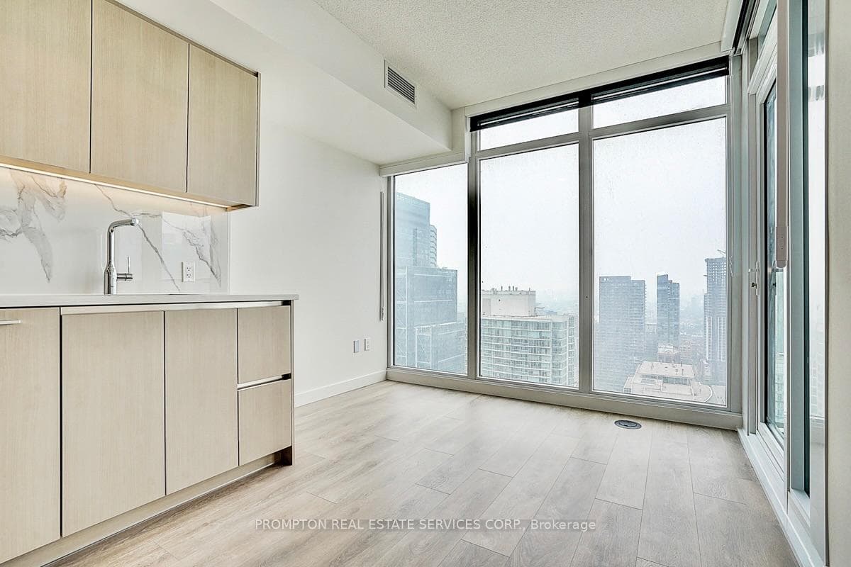 1 Concord Cityplace Way Unit 4102 photo 7