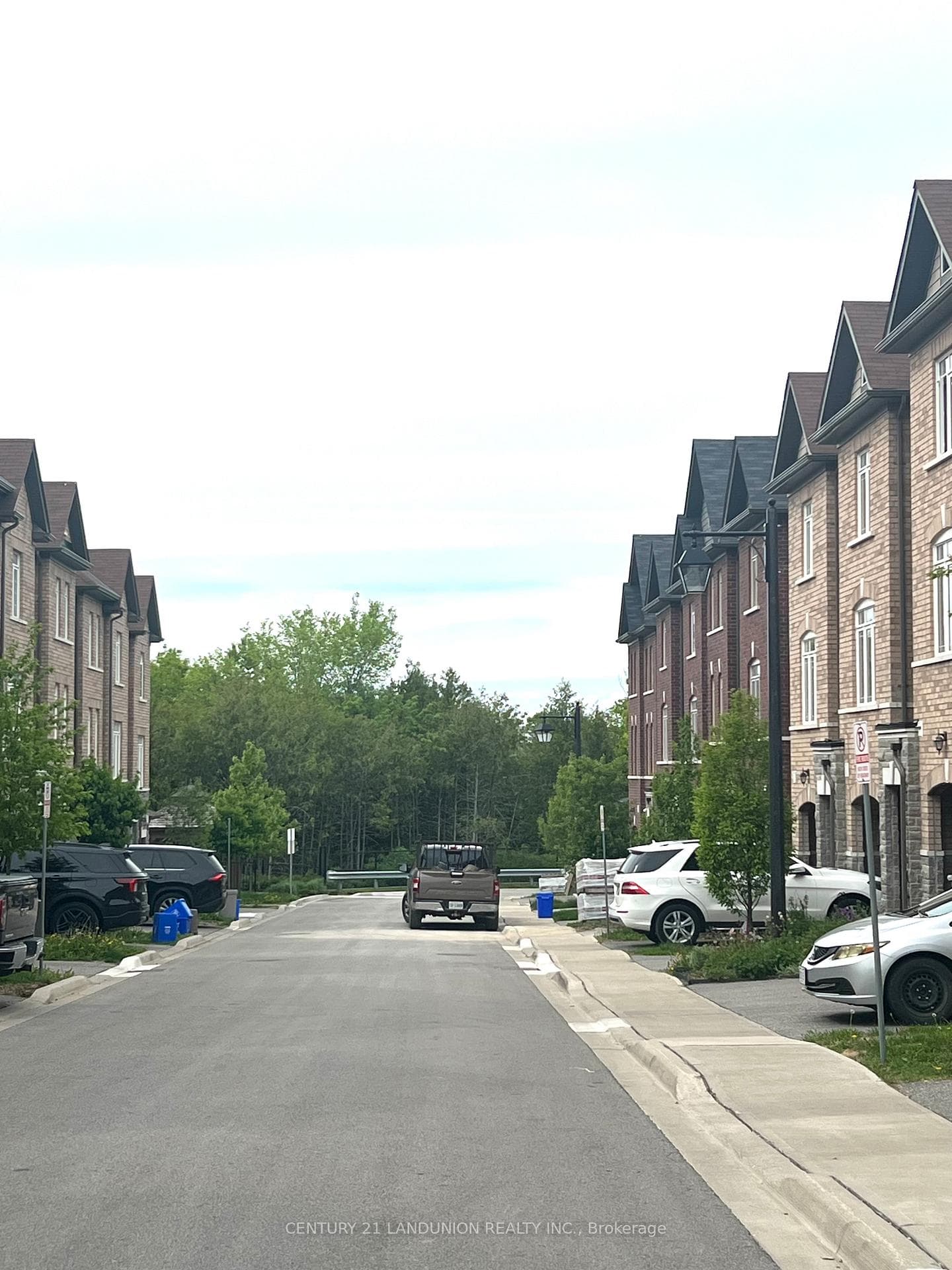 122 Gordon Circle photo 1