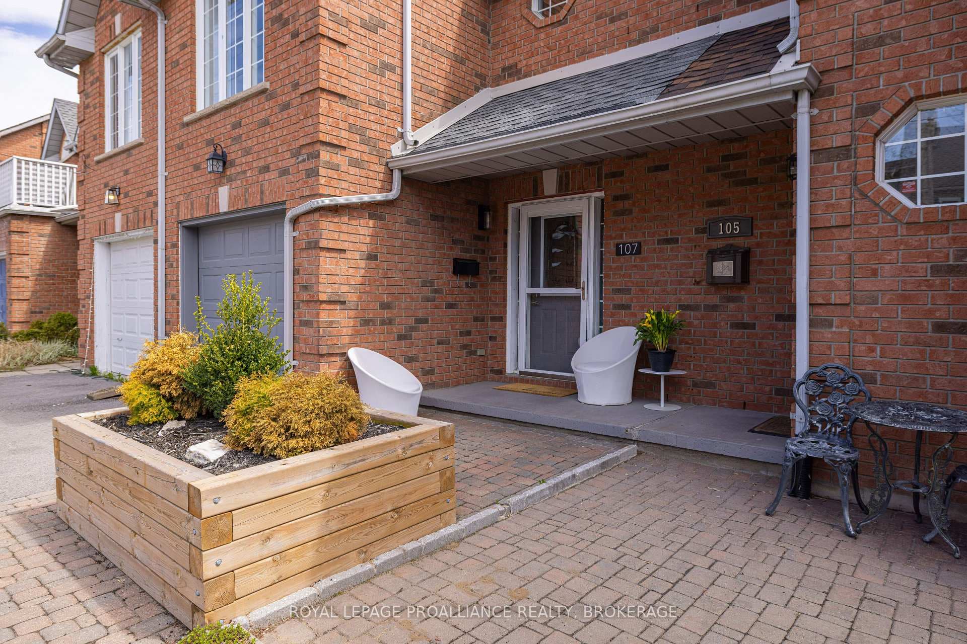 107 Rideau Street photo 4