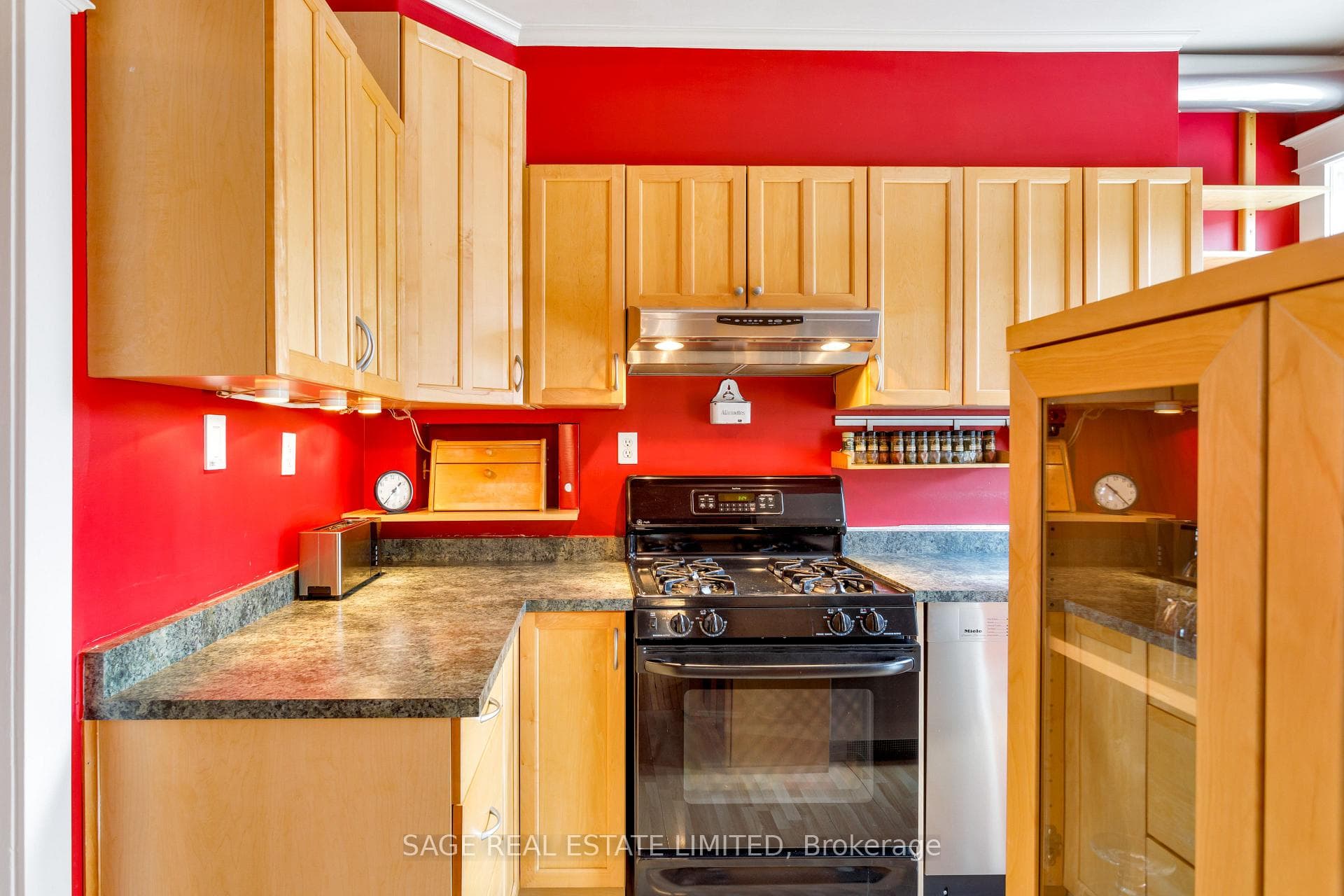 124 Alton Avenue photo 14