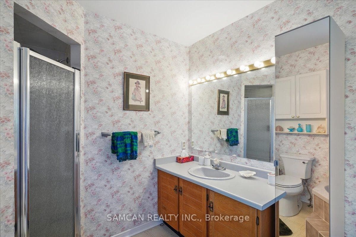 1331 Greenwood Crescent photo 20