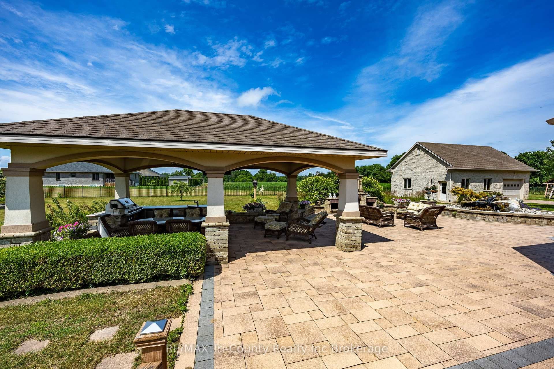 Covered Gazebo/Outdoor Kitchen