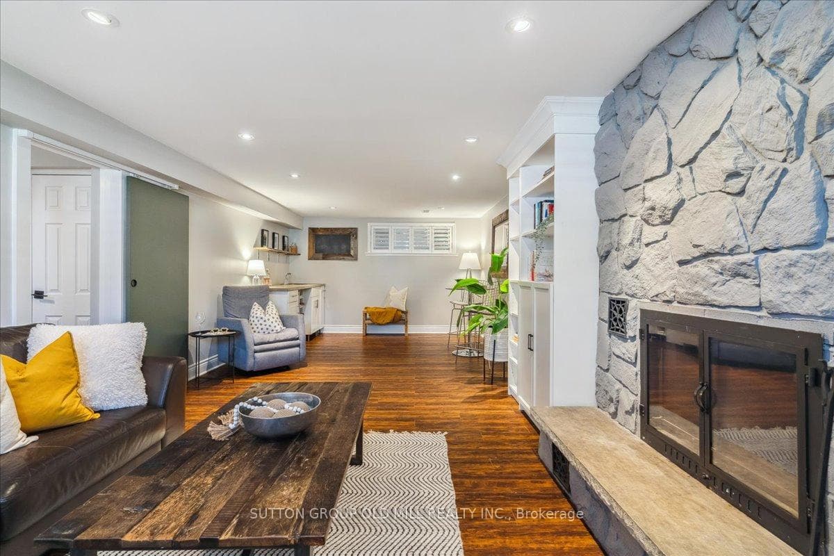 2A Elton Crescent photo 13