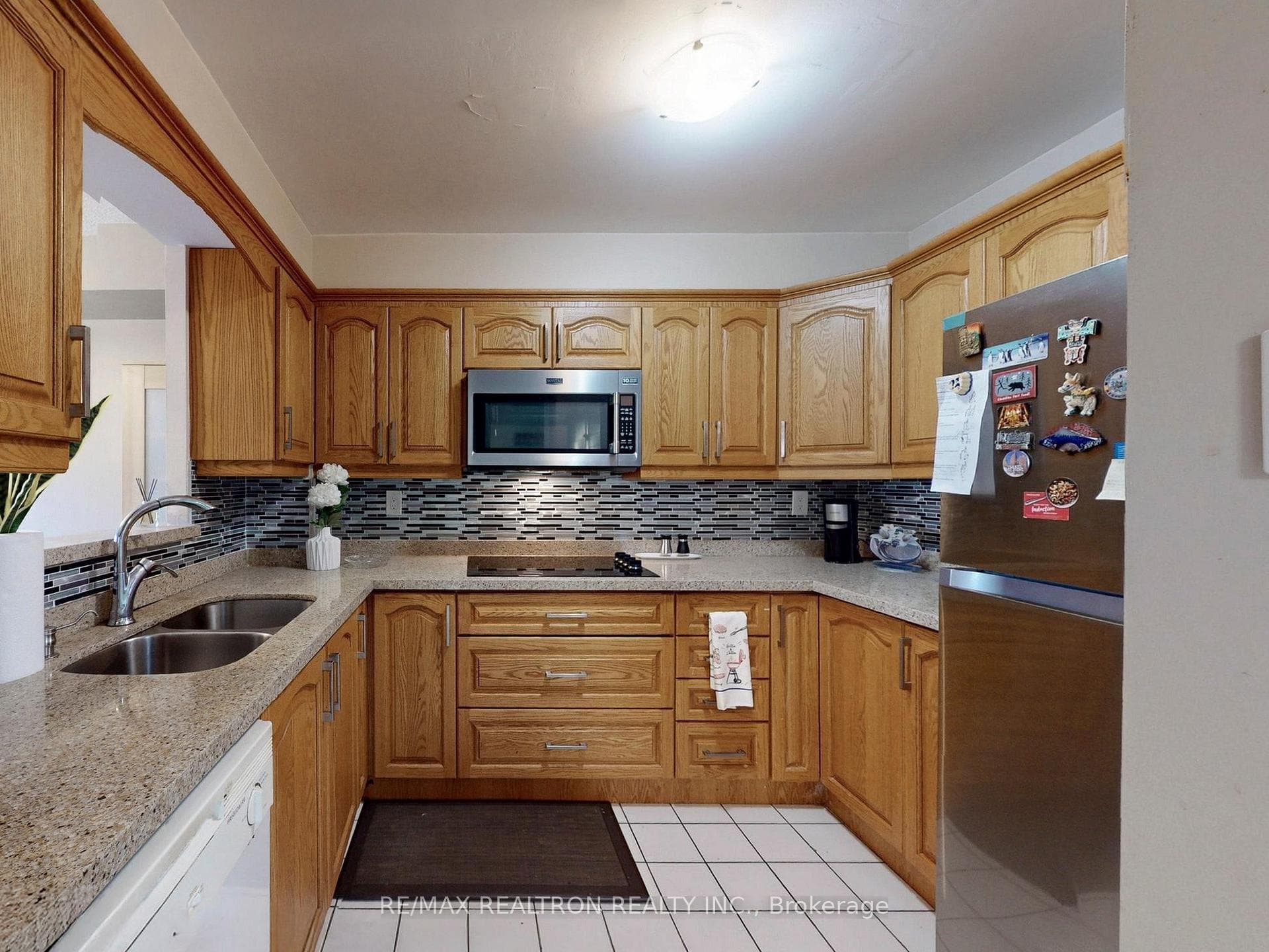 430 McLevin Avenue Unit 1606 photo 44
