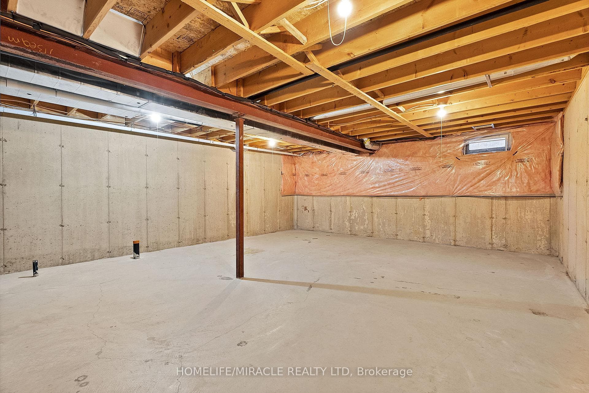 1403 Treeland Street photo 30