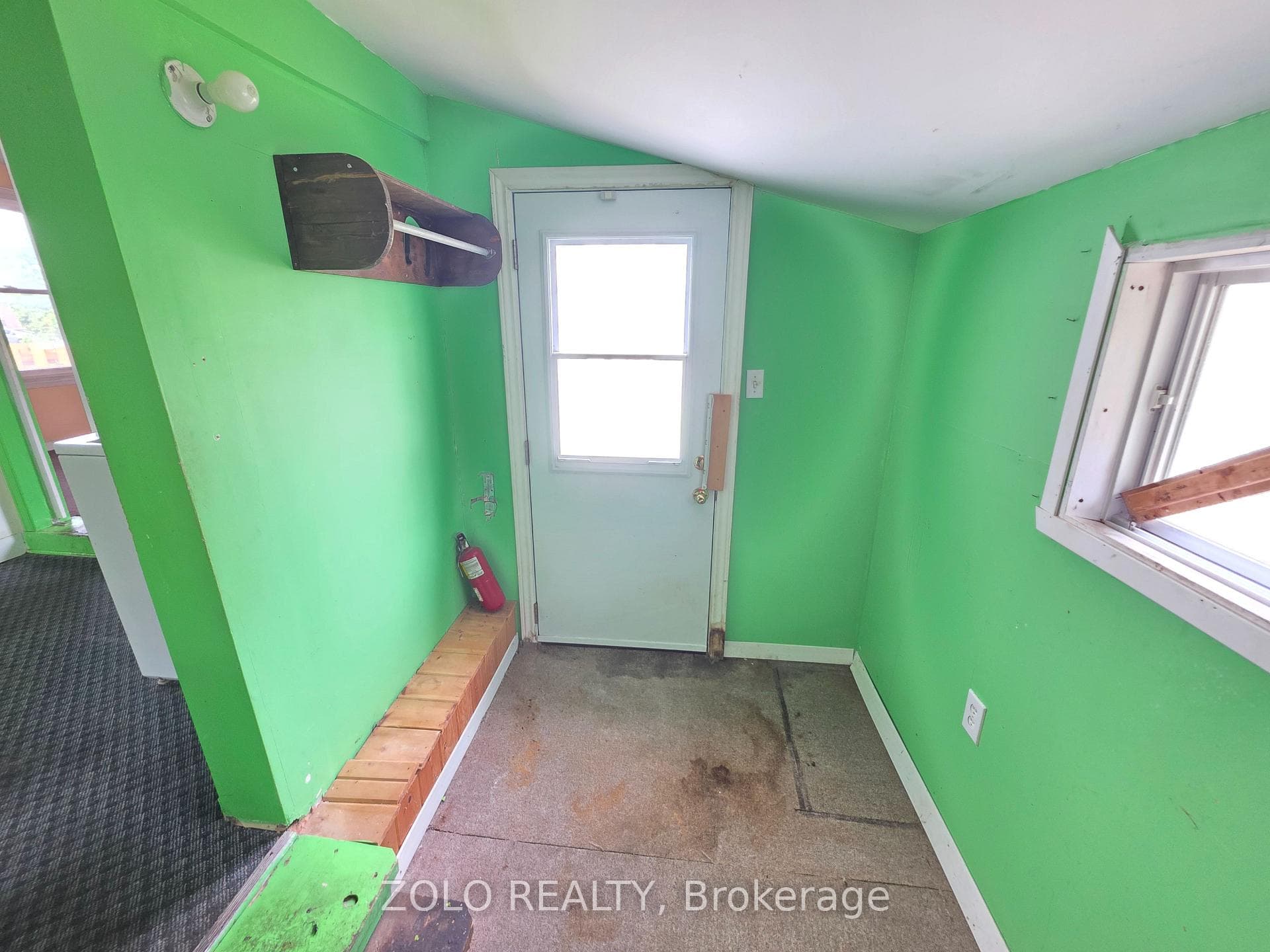 36 Timothy Avenue photo 16