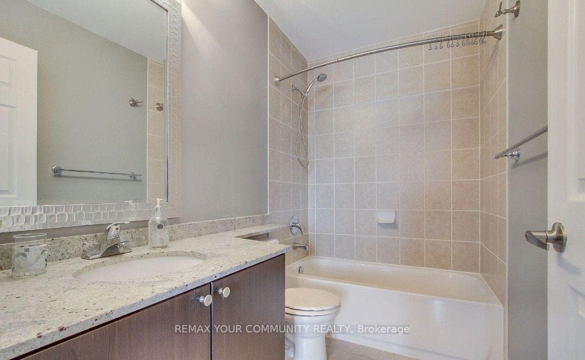 10211 Keele Street Unit 211 photo 16