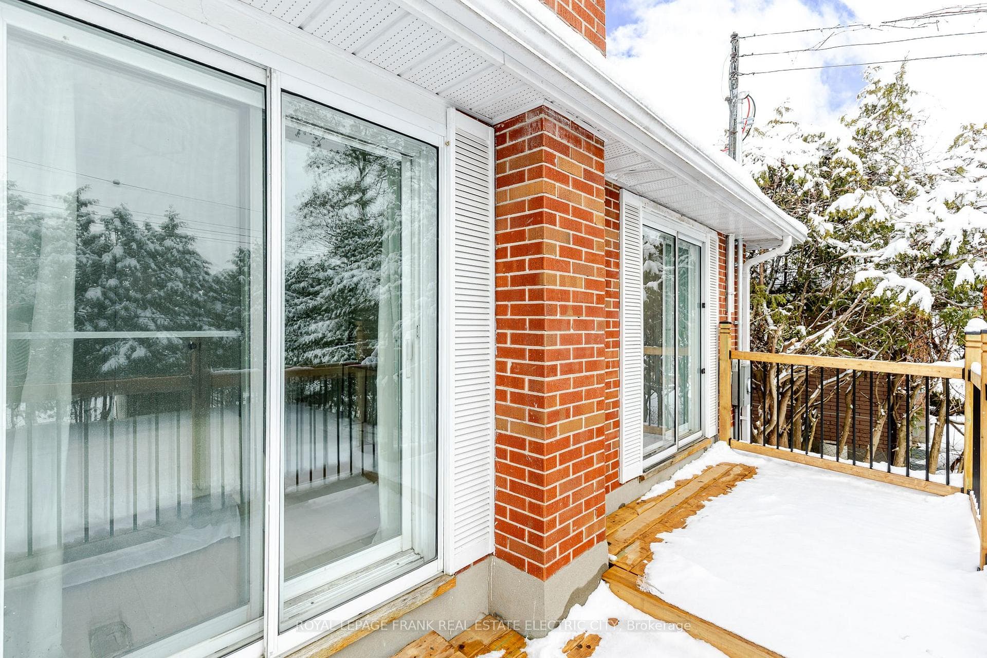 381 Applegrove Avenue photo 45
