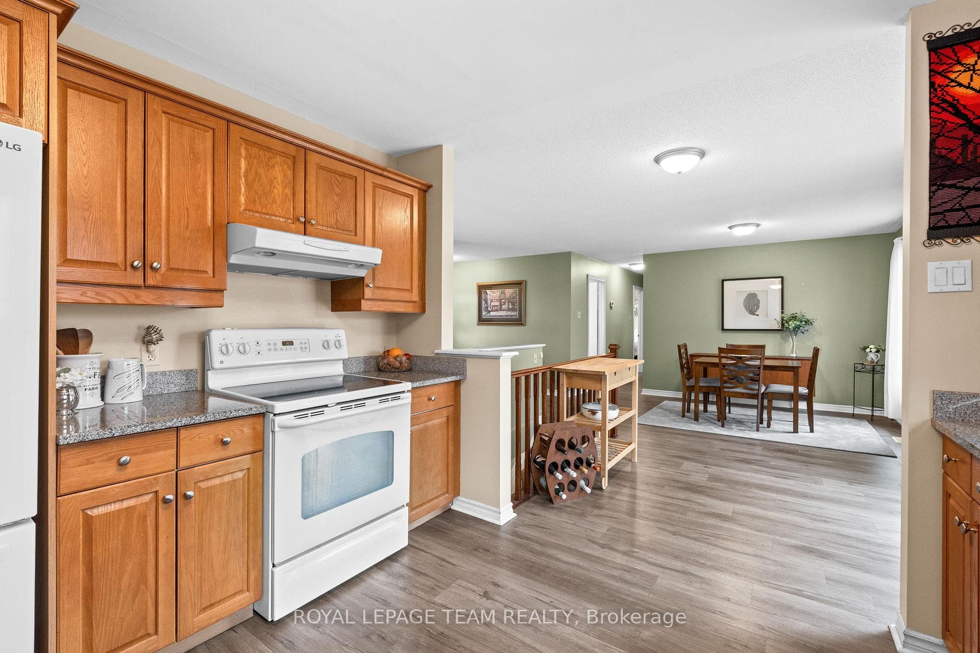 6481 Rideau Valley Drive photo 15