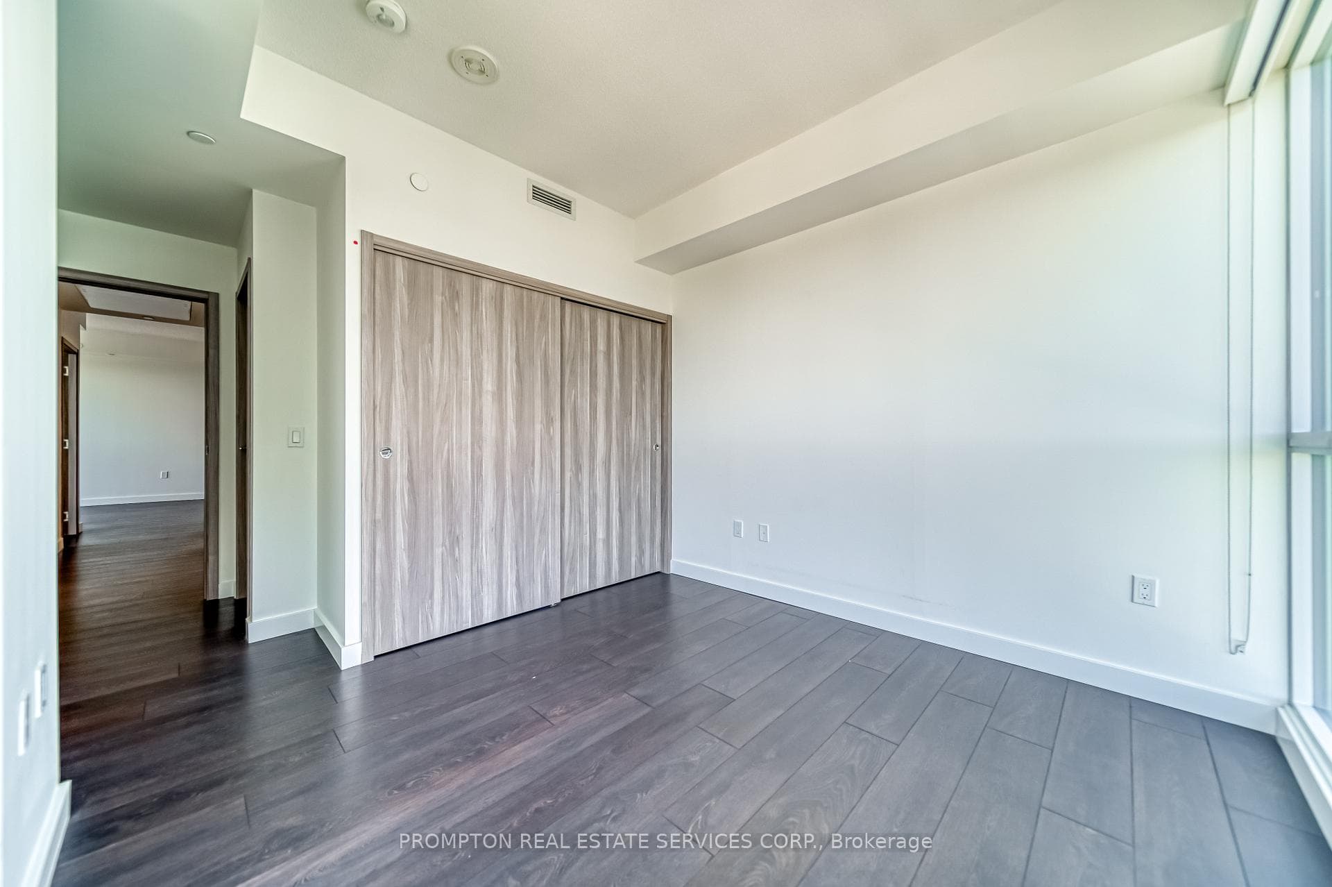85 Mcmahon Drive Unit 3107 photo 16