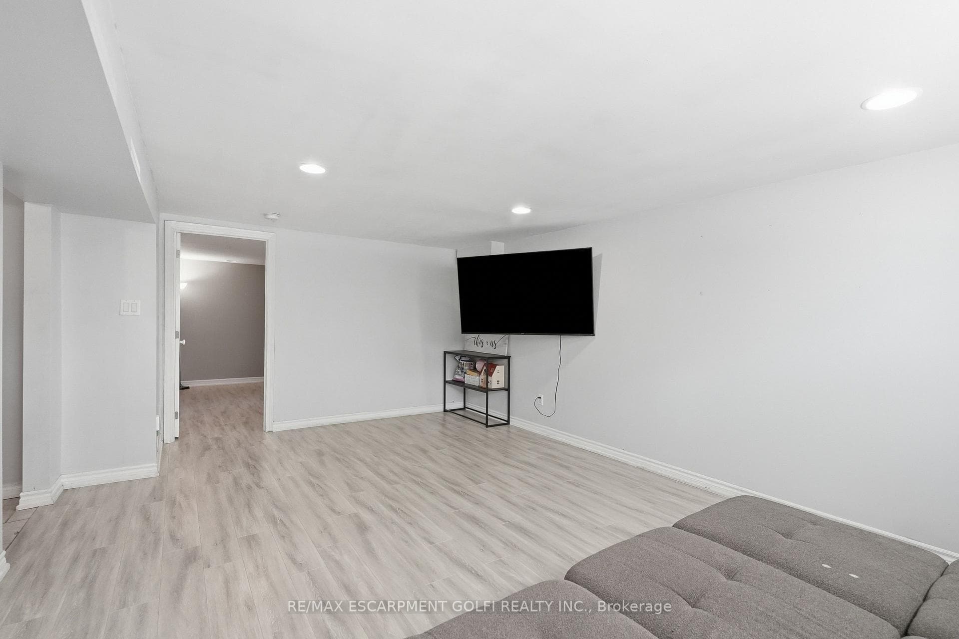 33 Debora Drive photo 21