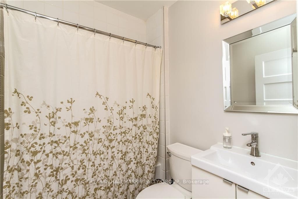 129 BLACKBURN Avenue photo 22