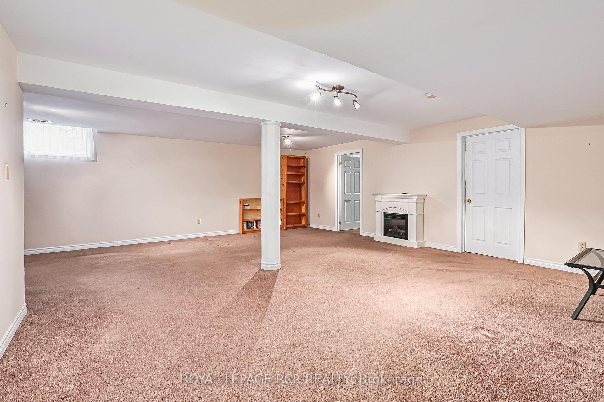48 Marina Crescent photo 18