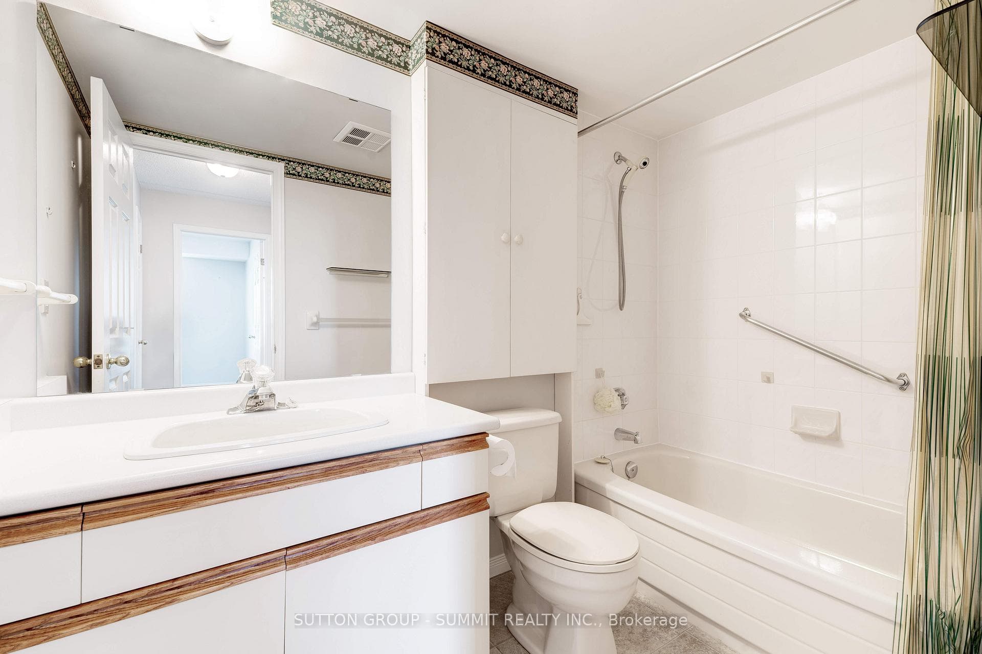 870 Upper Wentworth Street Unit 202 photo 17