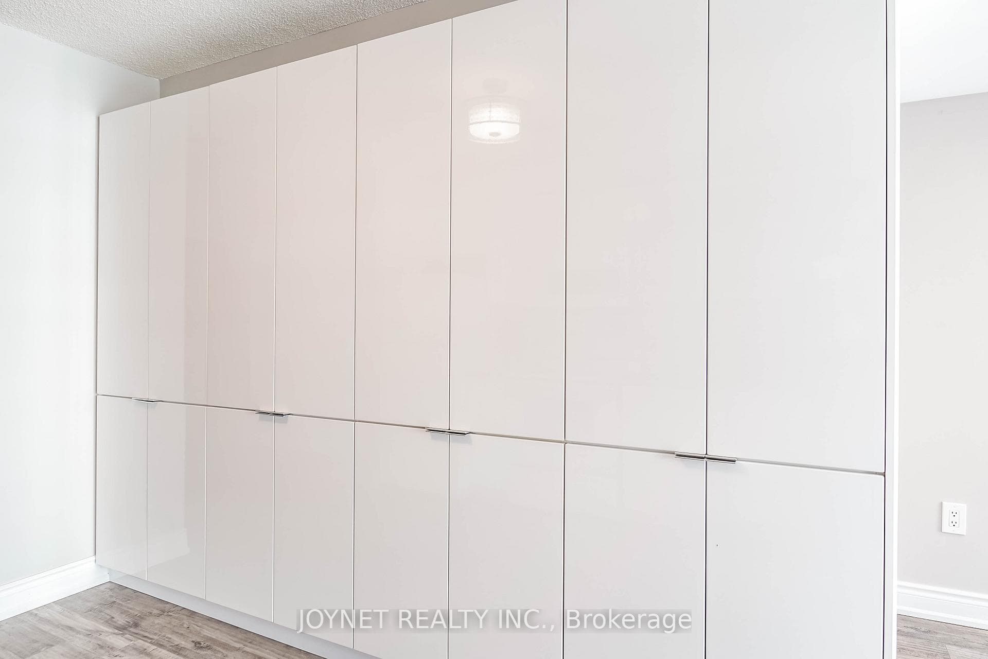 10 Capreol Court Unit 516 photo 11