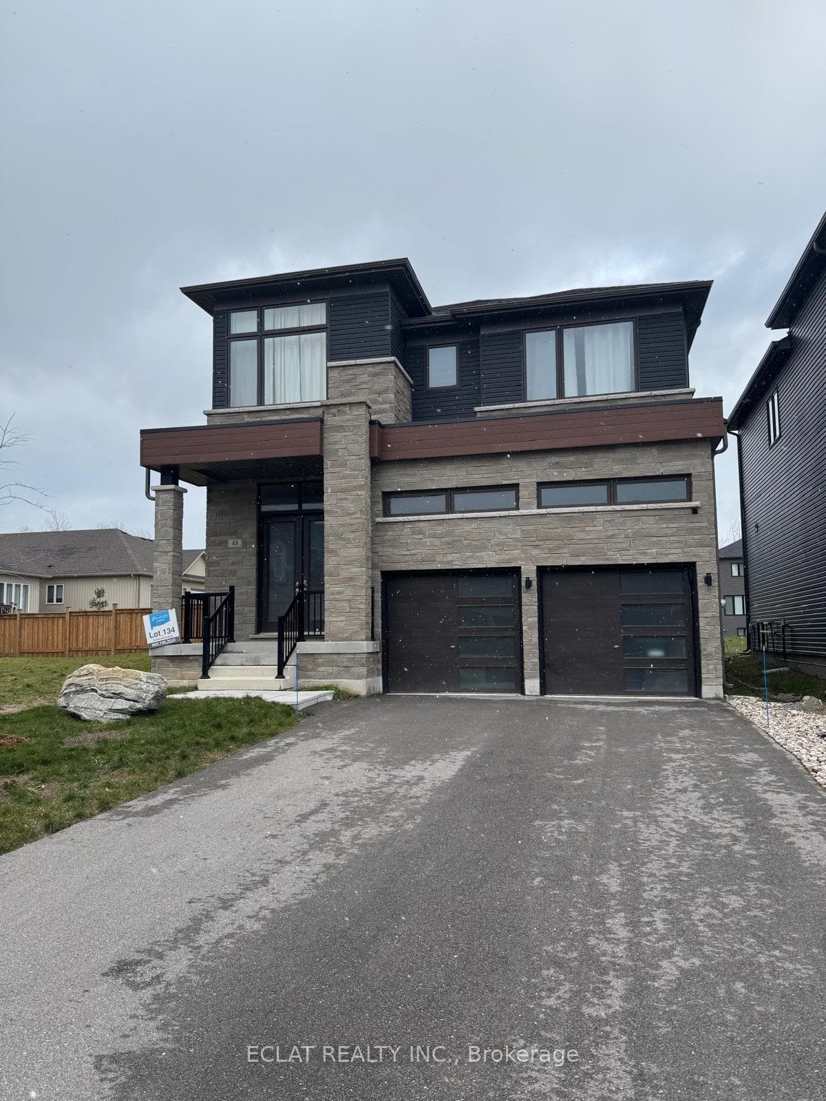 48 Simona Avenue photo 1