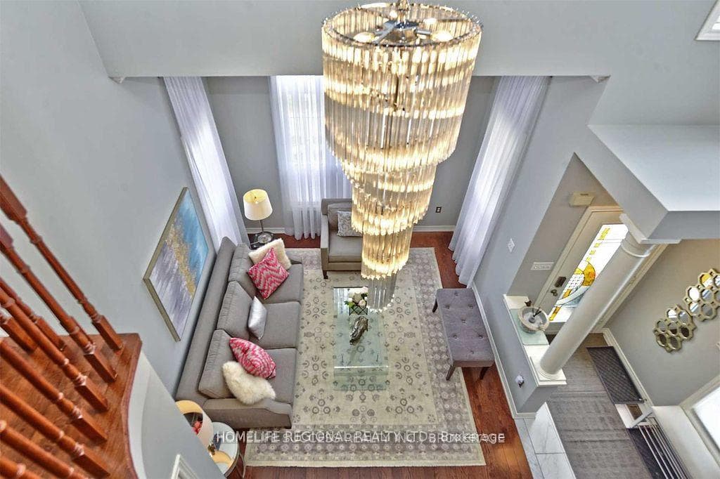 40 Morland Crescent photo 2