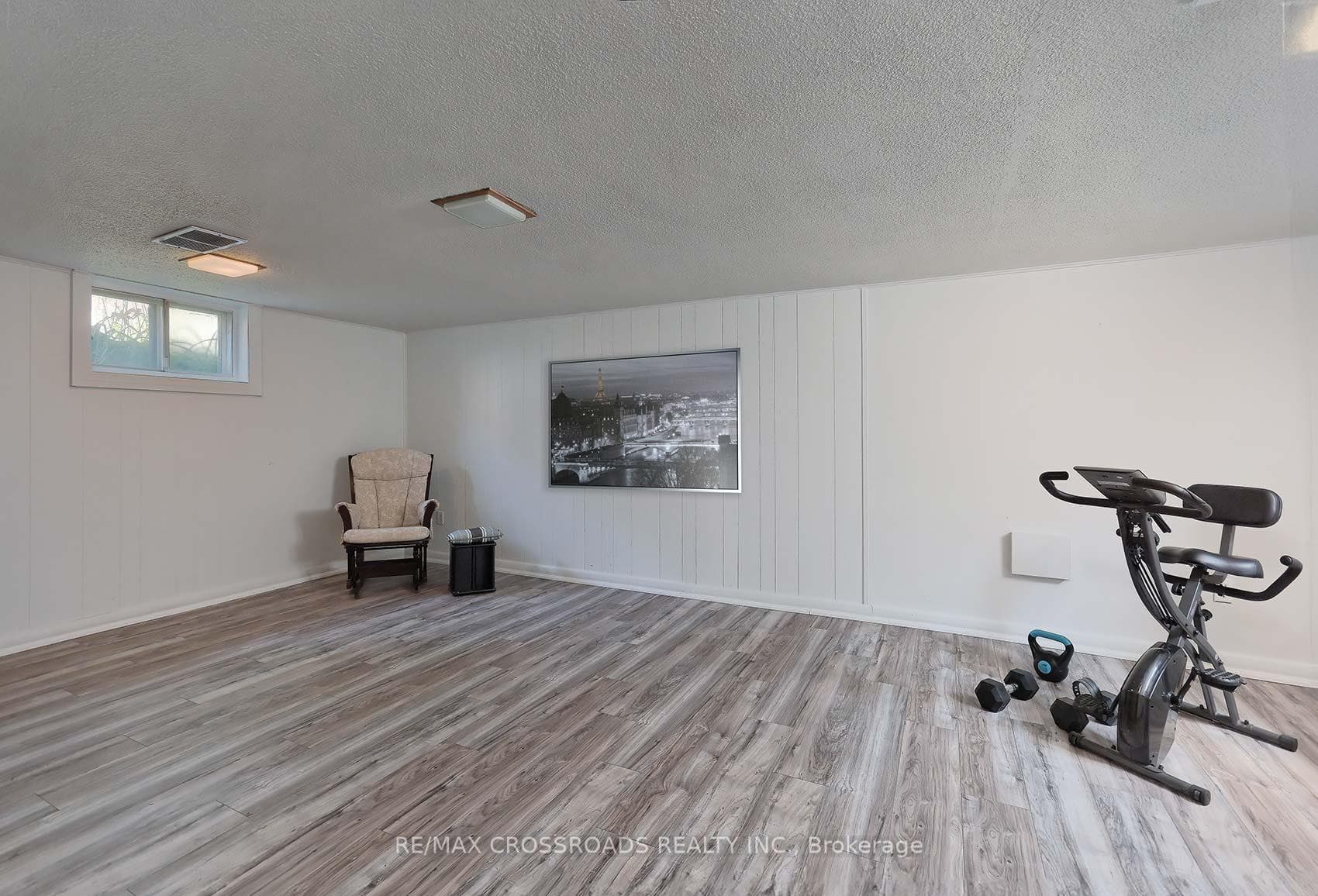 241 Ellington Drive photo 18