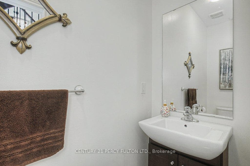 78 Brock Avenue photo 25