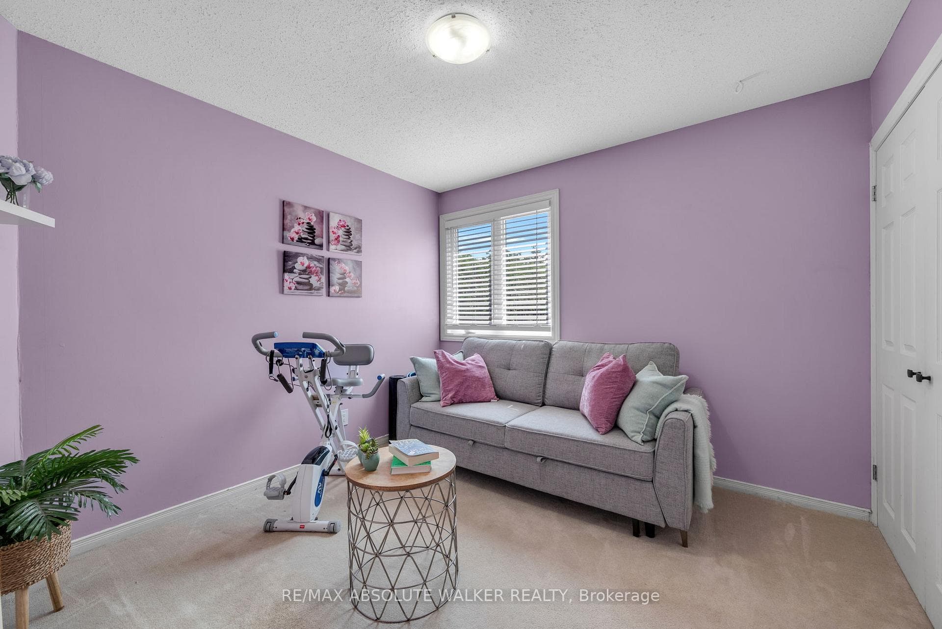 1368 Norview Crescent photo 29