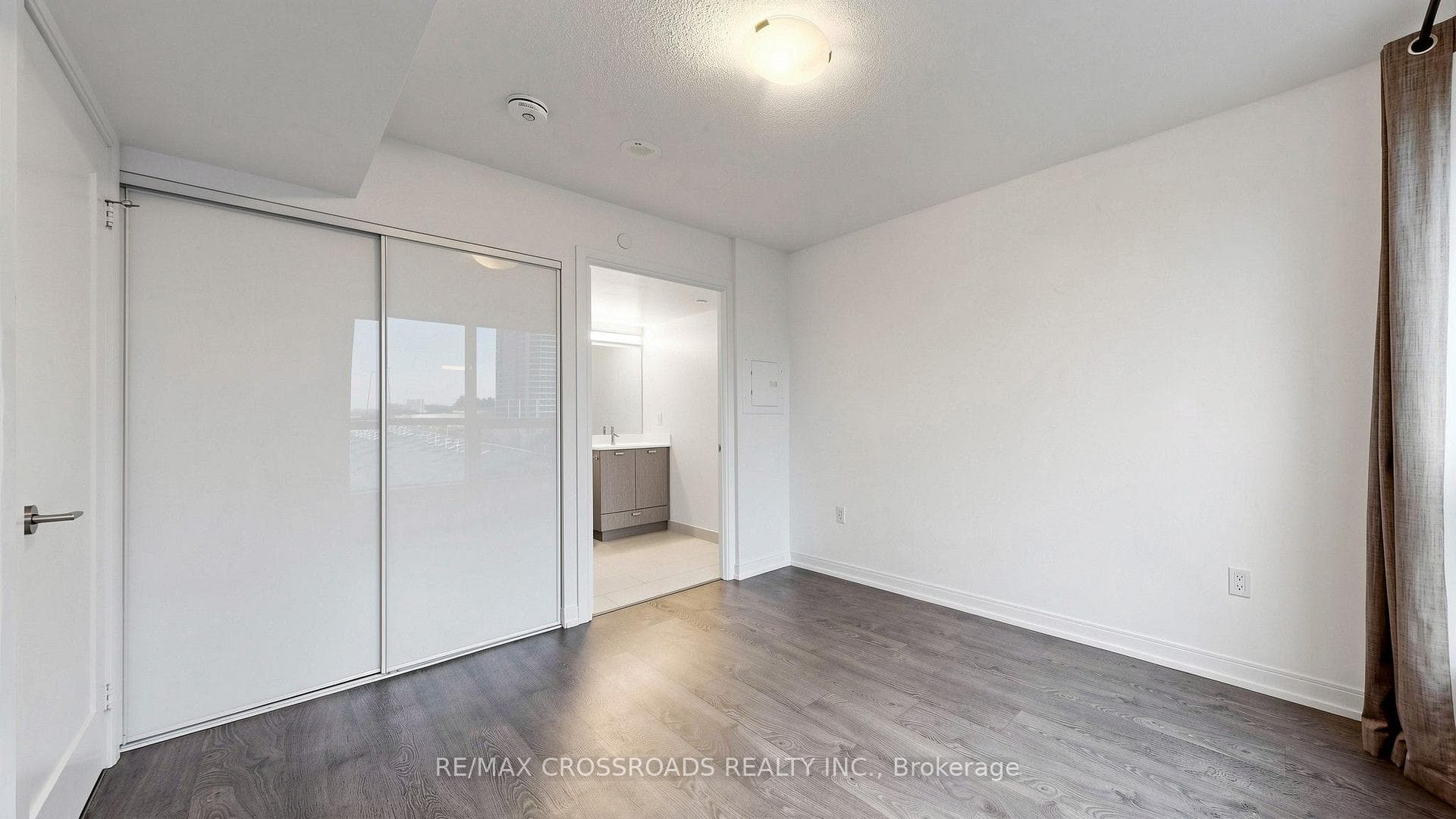 275 Village Green Square Unit 525 photo 24