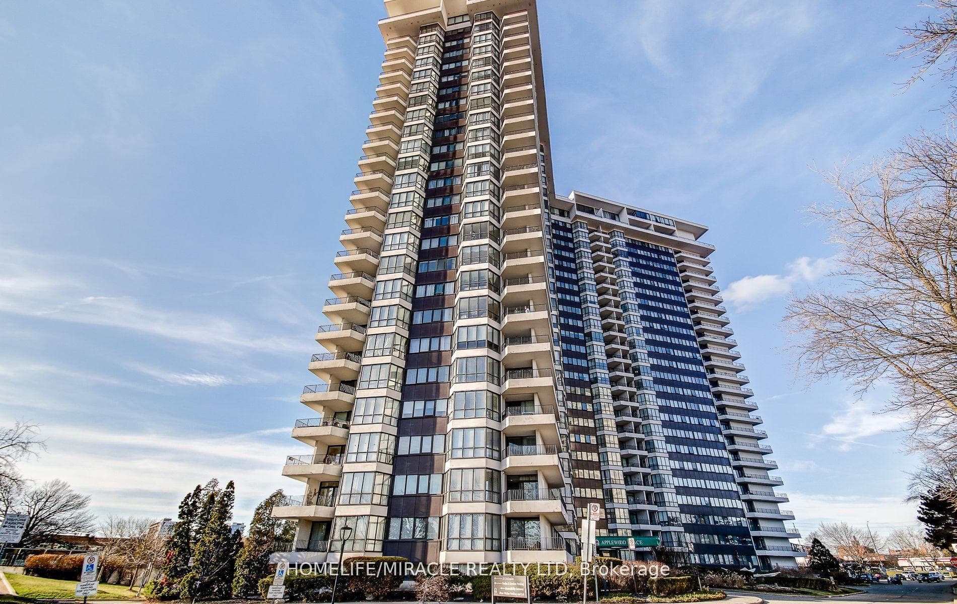 1333 Bloor Street Unit 504 photo 1