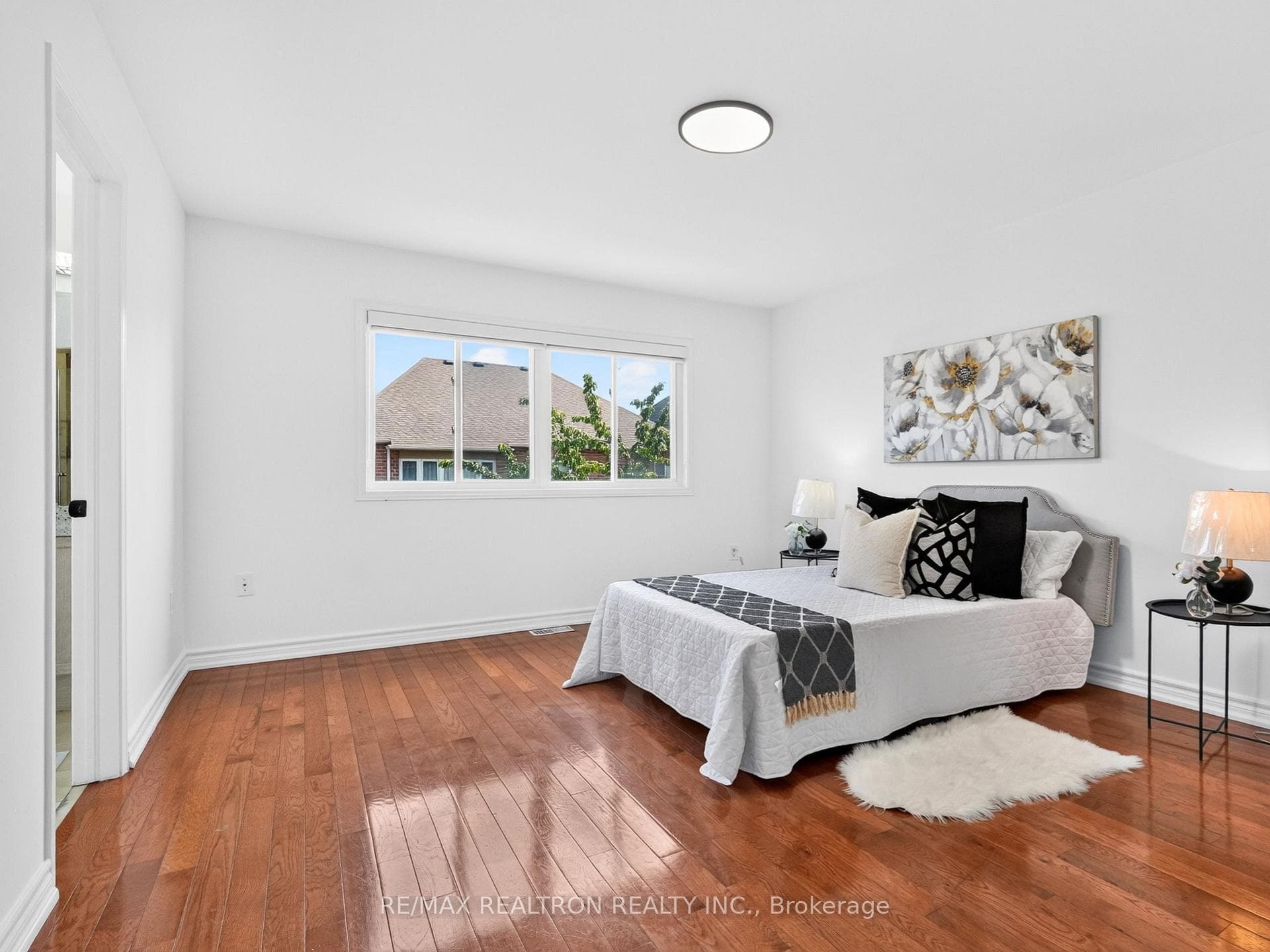 32 Whitlock Crescent photo 13