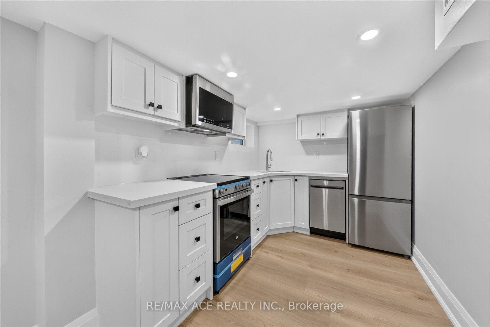 100 Dunkirk Road photo 37
