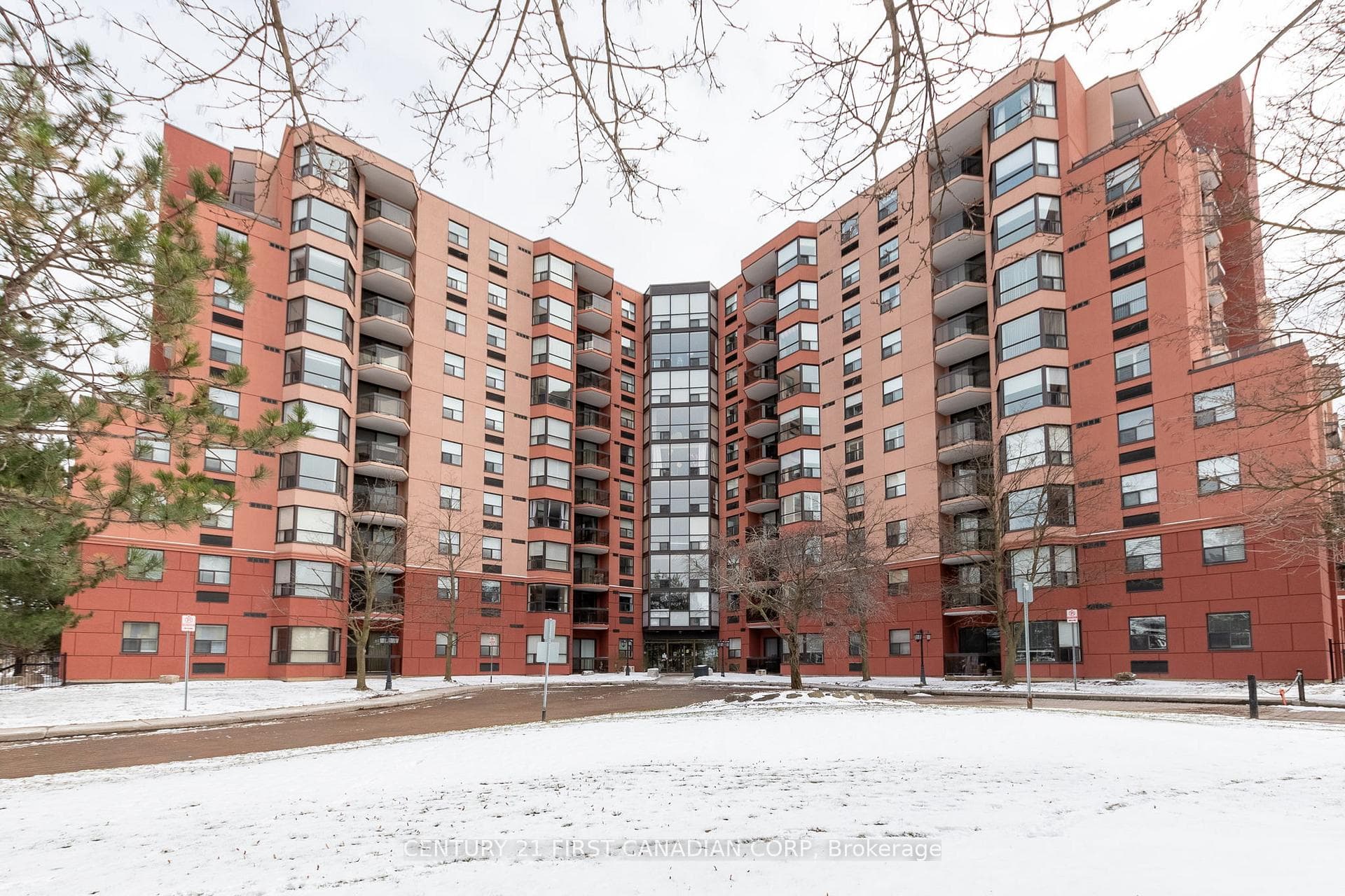 600 Talbot Street Unit 810 photo 2