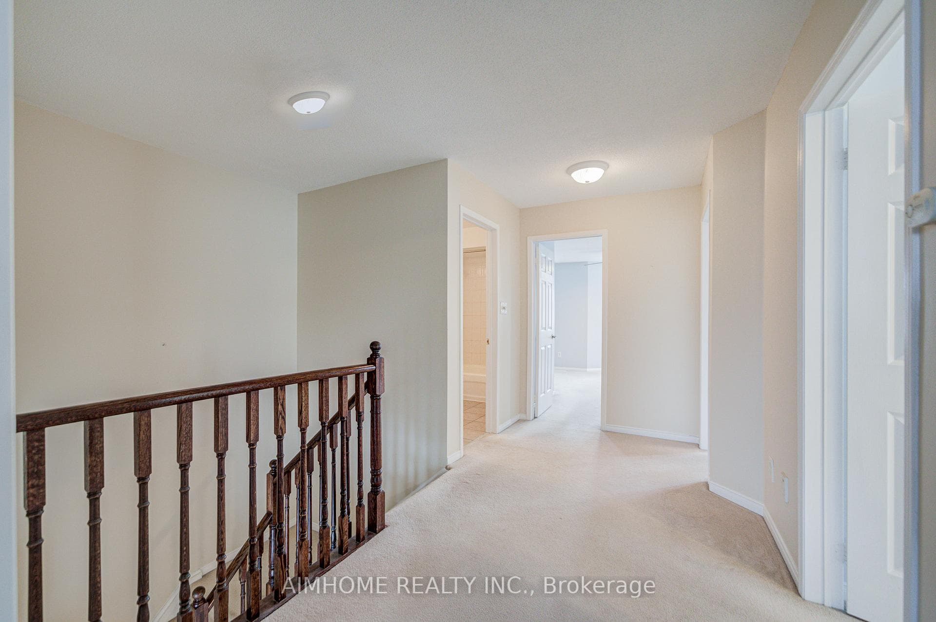 562 Mcbean Avenue photo 28