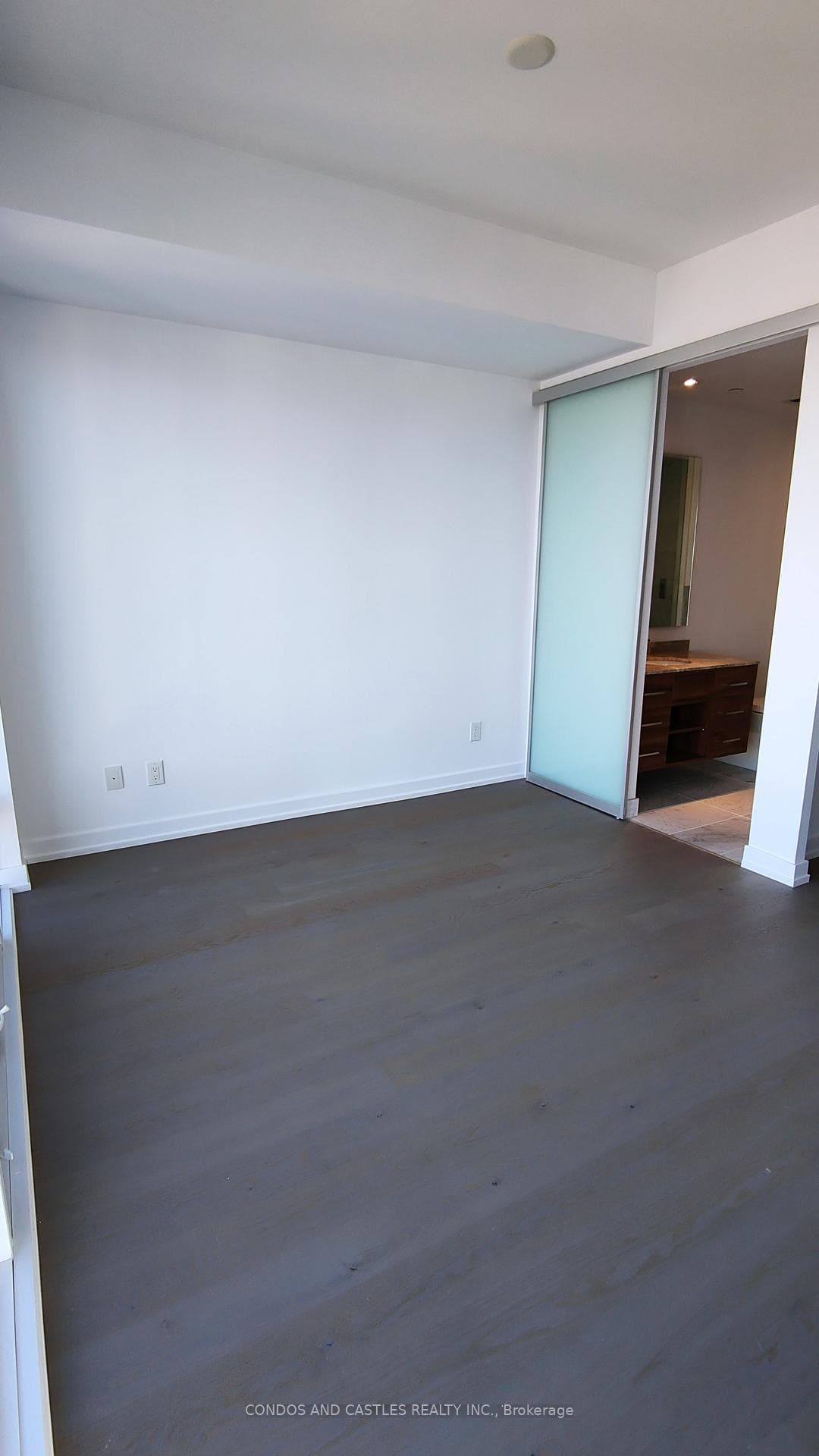 488 University Avenue Unit 4002 photo 19
