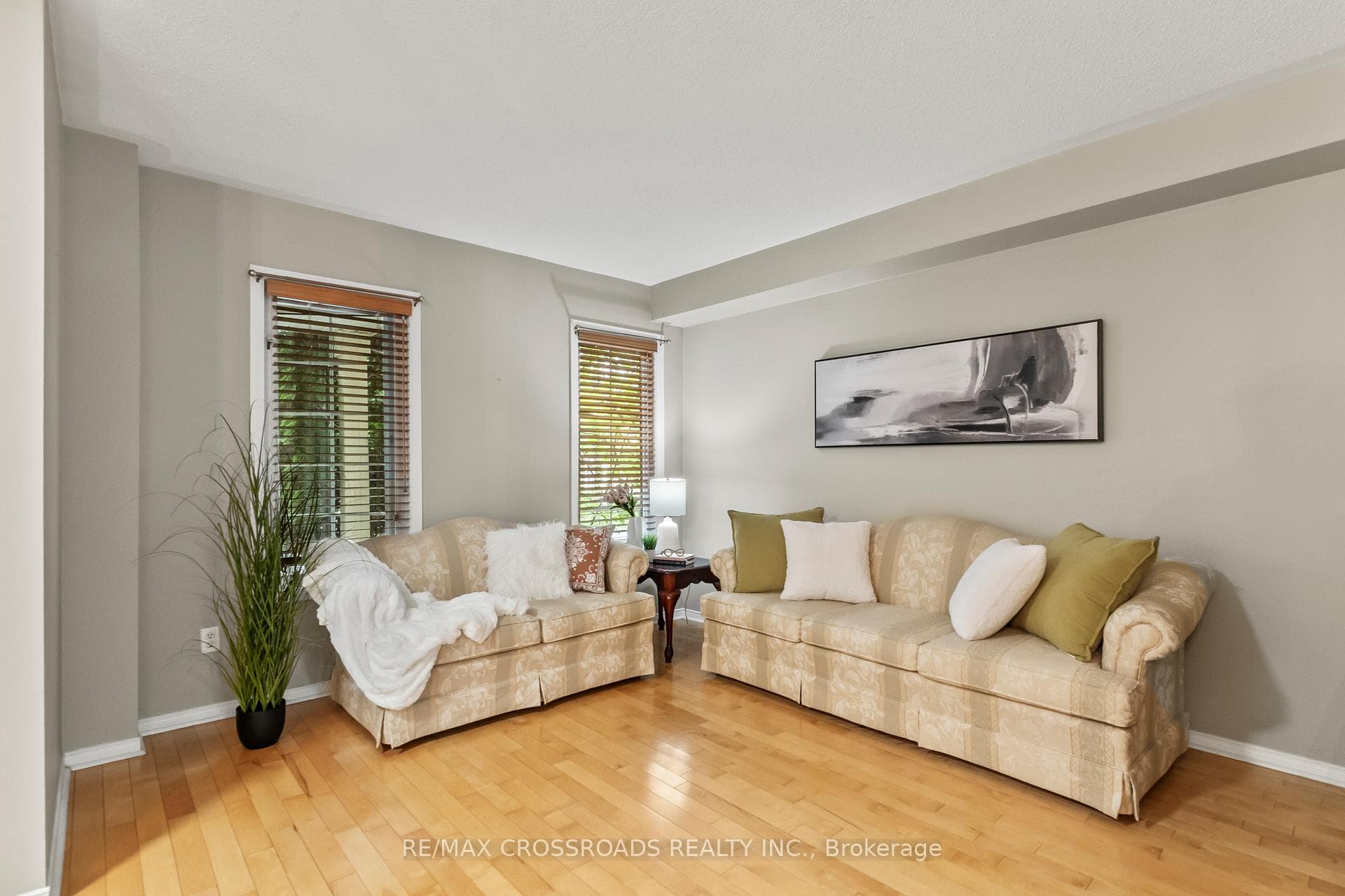 67 Regatta Crescent photo 6