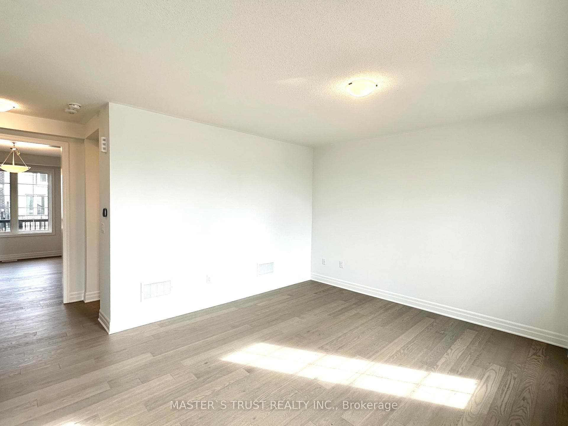 1405 William Halton Parkway photo 23