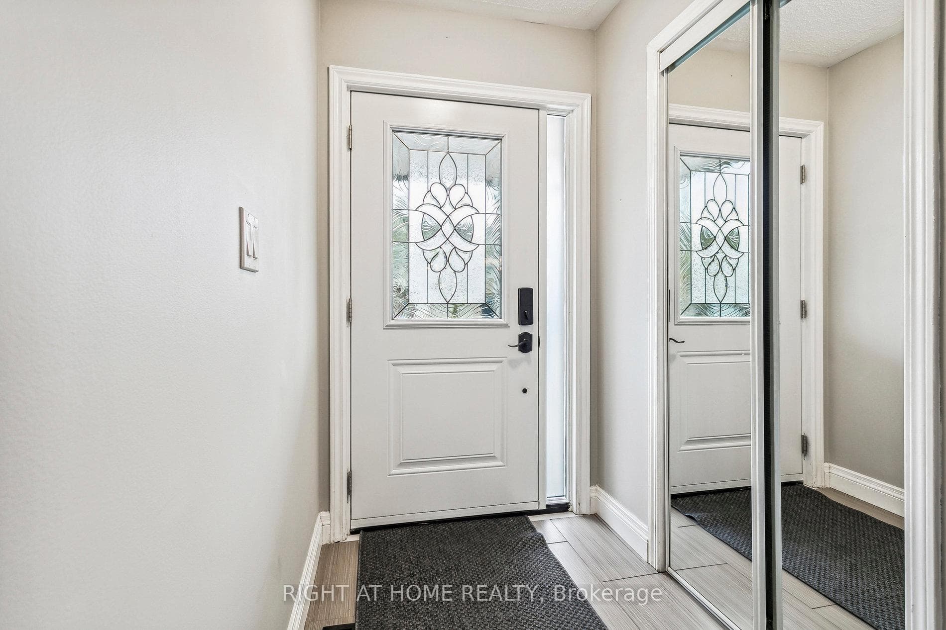 645 Porter Way photo 4