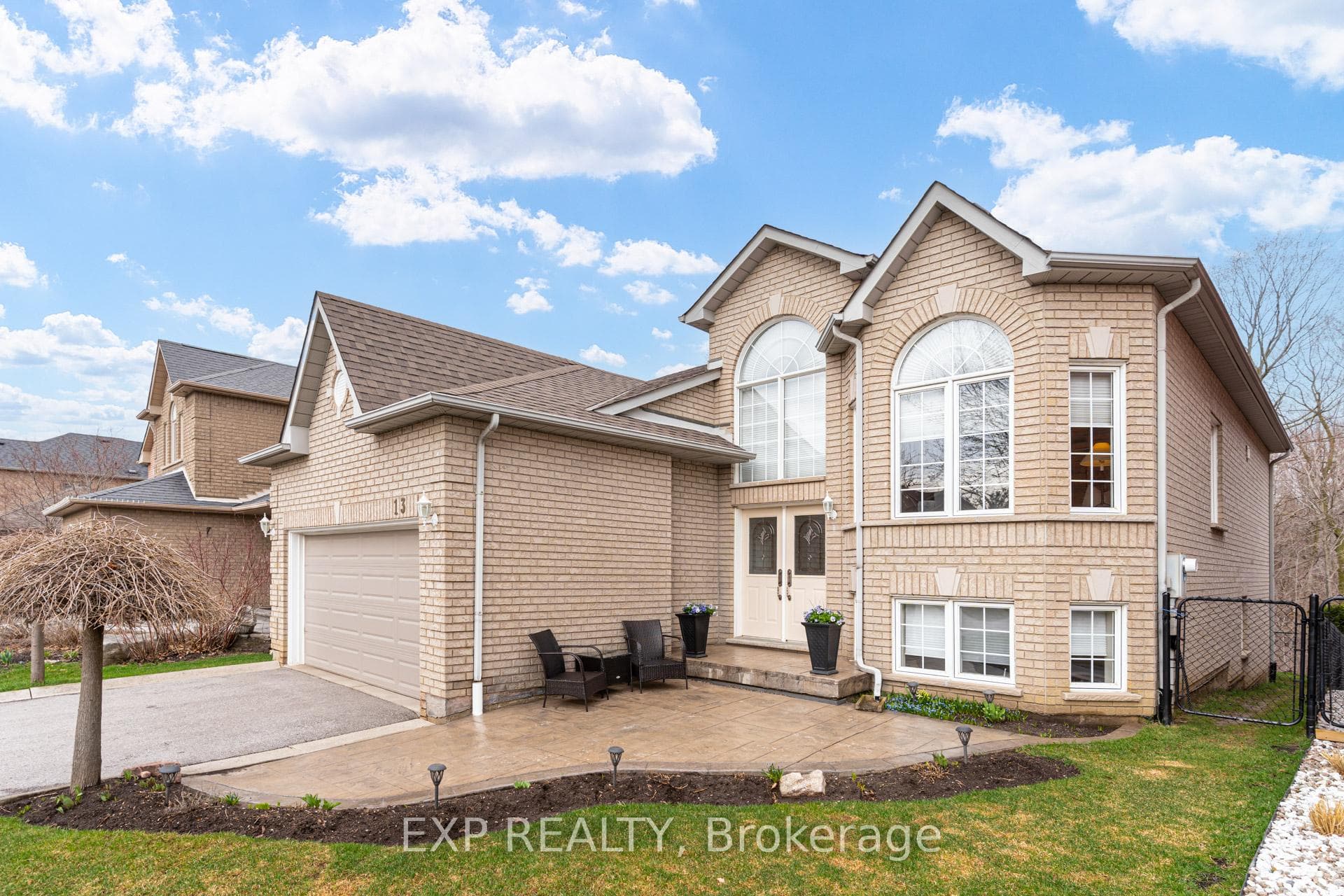 13 Blueberry Hill Court photo 1