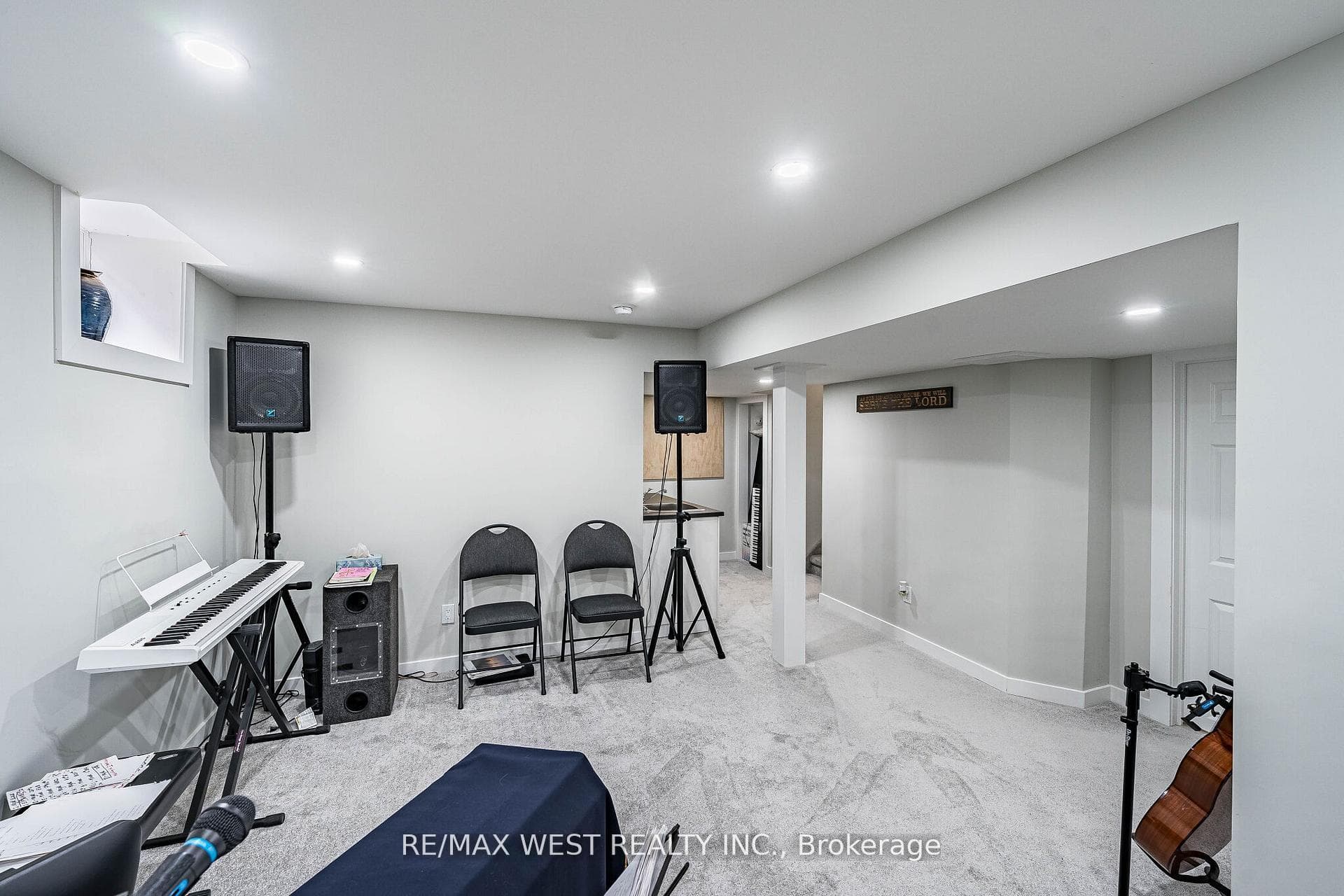 5 Moir Crescent photo 41